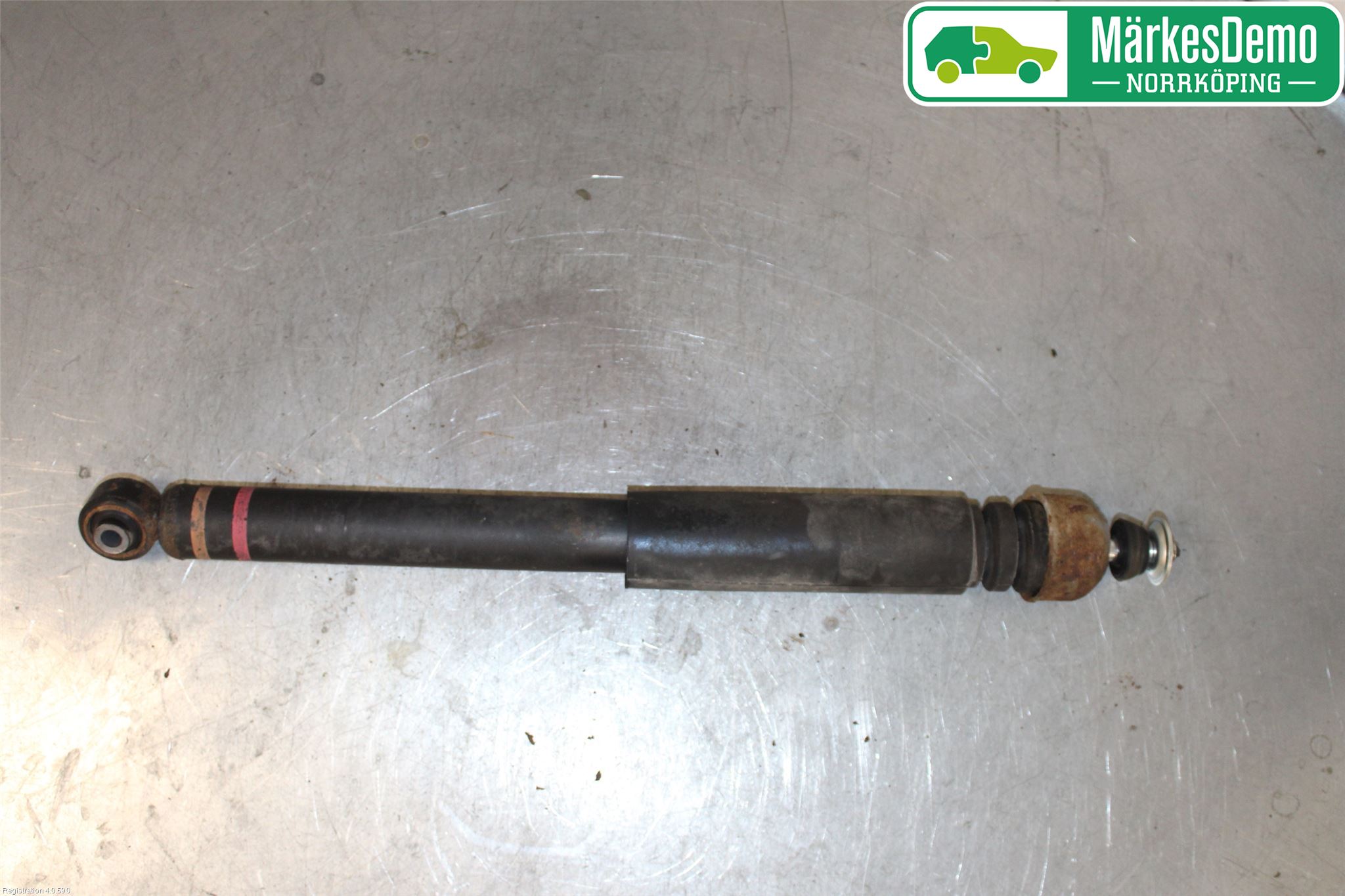 Nissan JUKE 10-14 Stötdämpare Bak