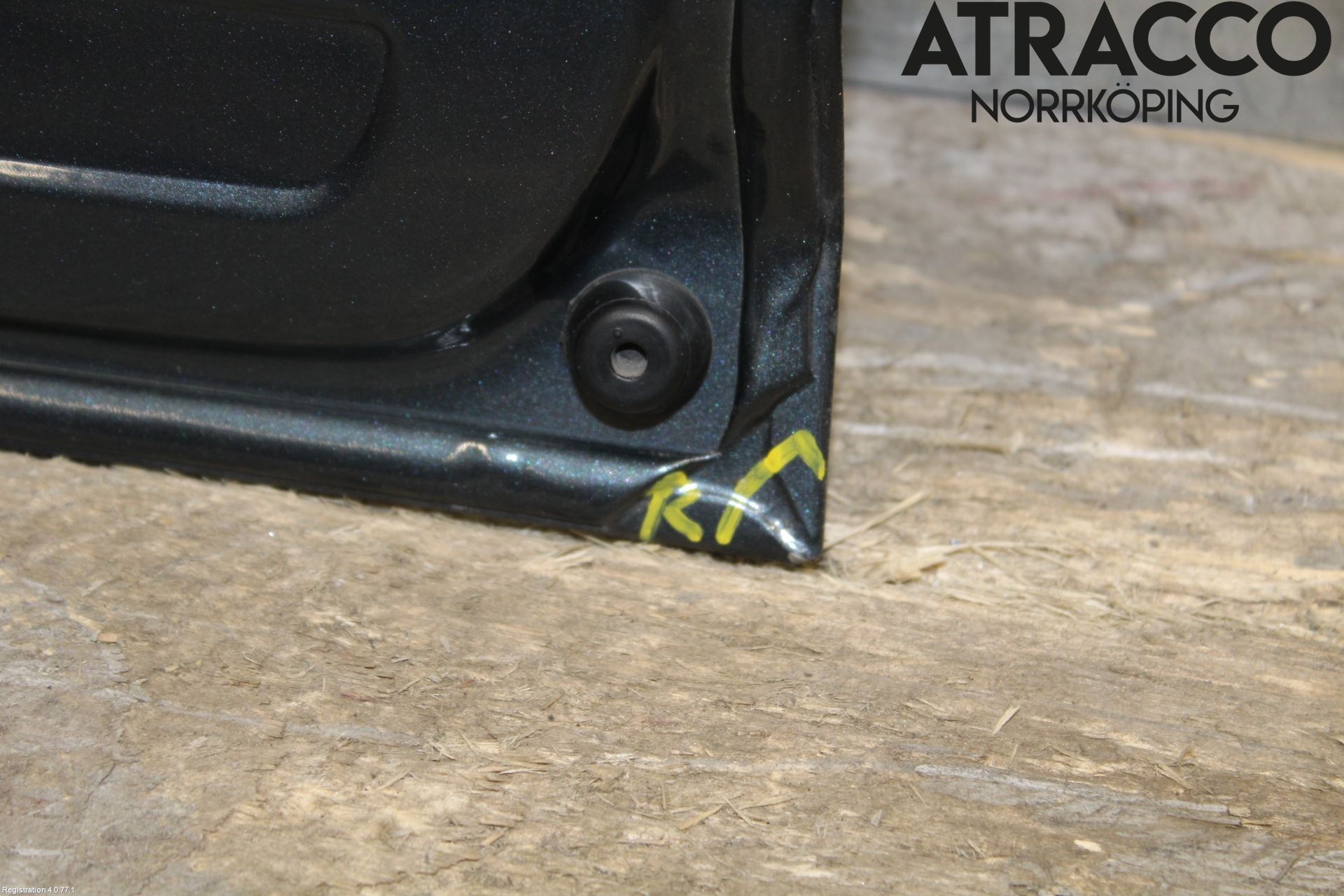 Volkswagen VW CADDY      04-10 Dörr Fram Höger