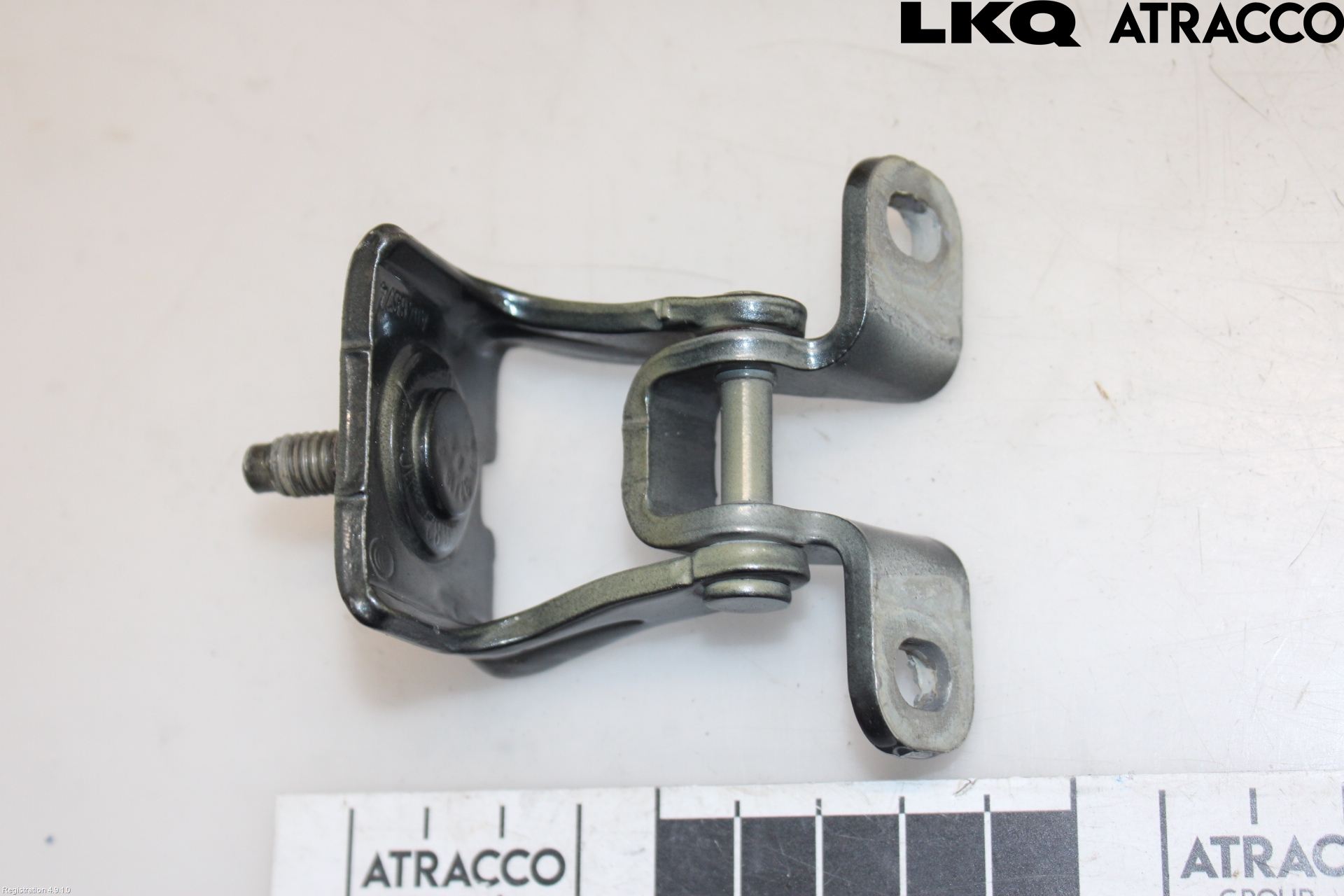 Seat ATECA 16->> Bakluckegångjärn Hö