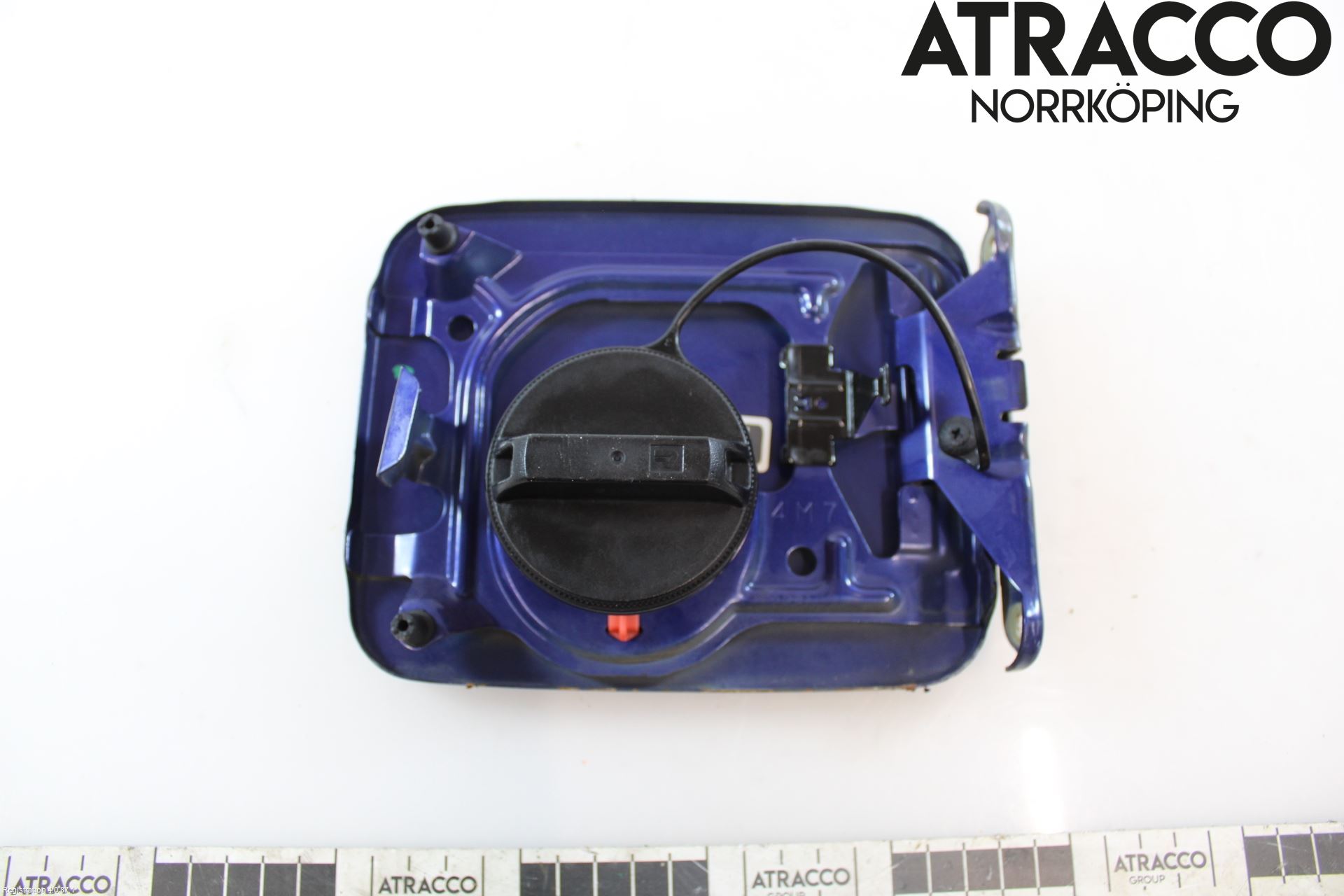 Nissan ALMERA    00-06 Tanklucka