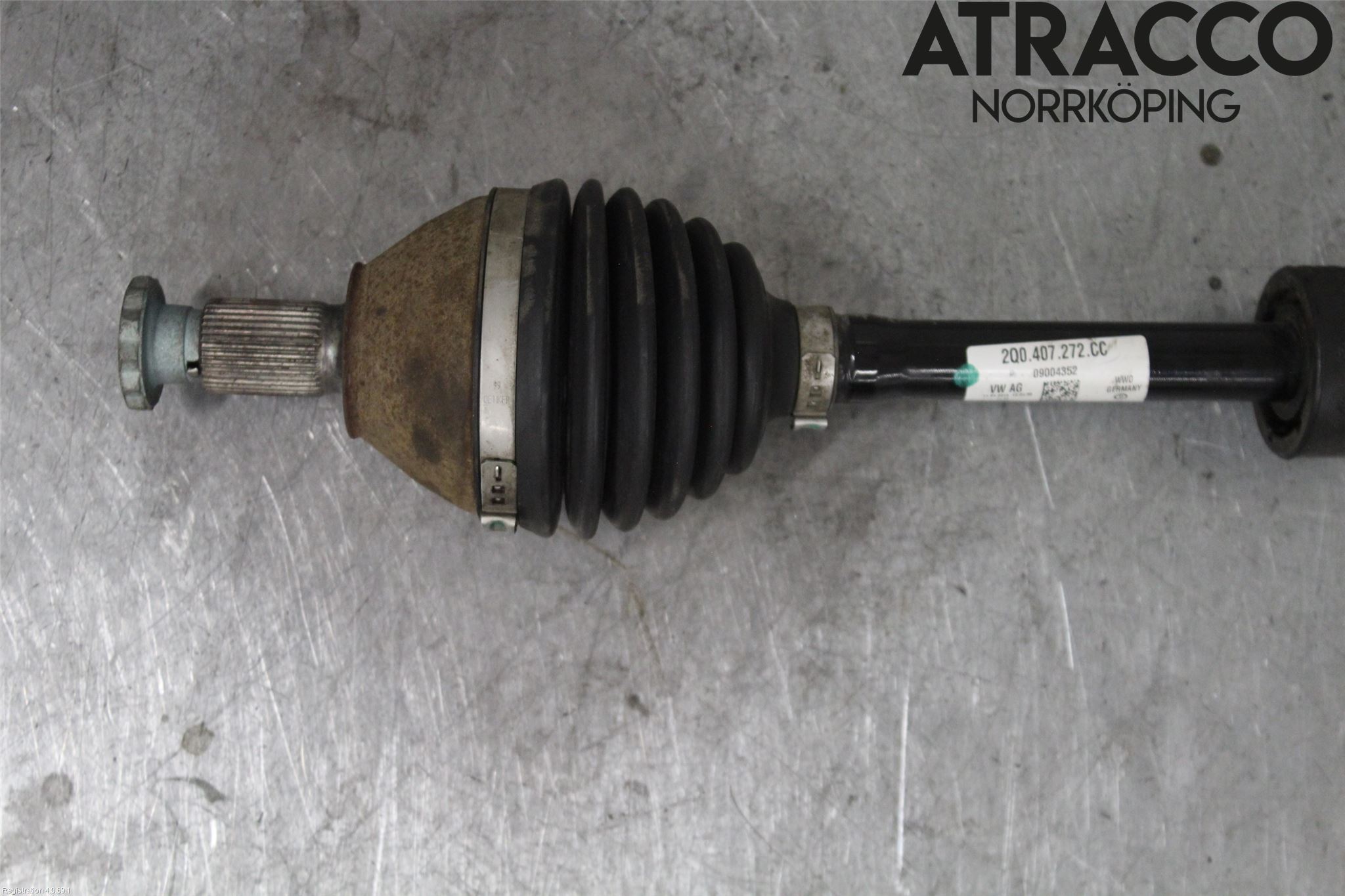 Volkswagen VW T-CROSS 19- Drivaxel Fram Höger