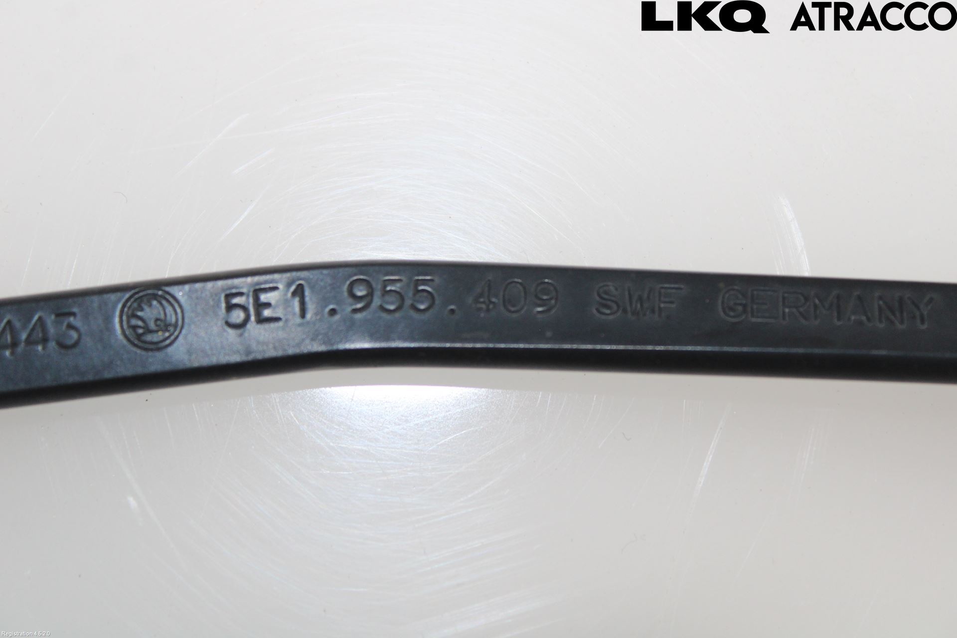 Skoda OCTAVIA (5E) 13-20 Torkararm Armar Vindruta