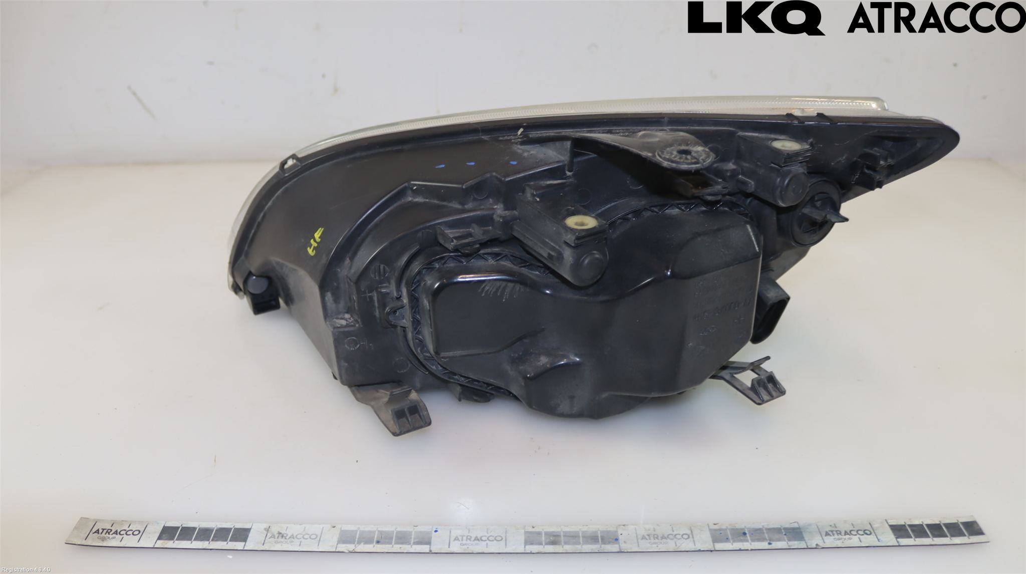 Ford FOCUS     04-07 Strålkastare Höger