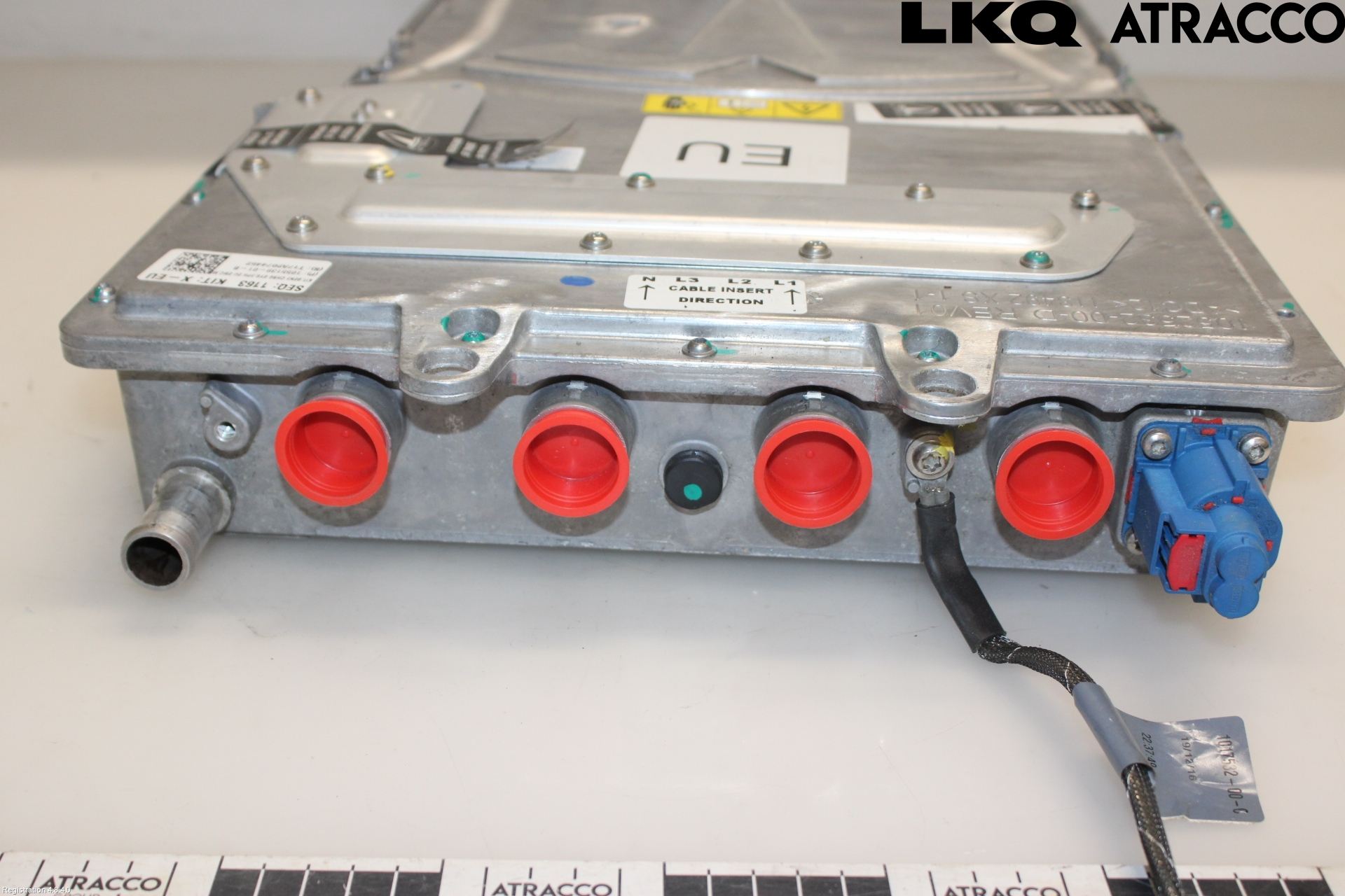 Tesla MODEL X 16- Batteriladdare Högspänning