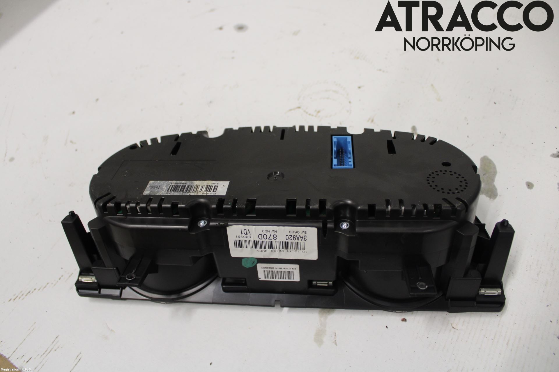 Volkswagen VW PASSAT 11-14 Instrument Komb