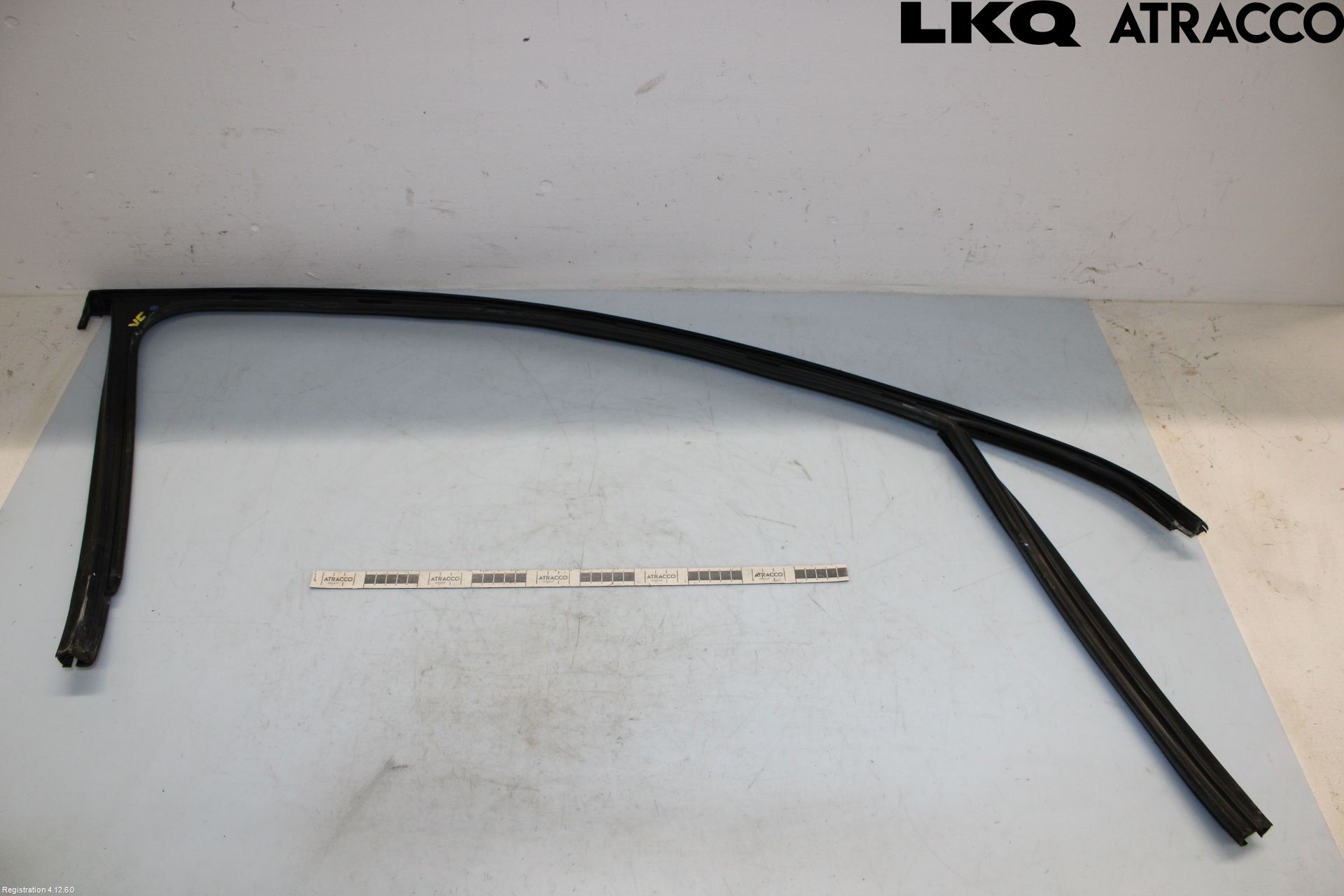 Volkswagen VW PASSAT 11-14 Dörr Dekorlist Fram Vä