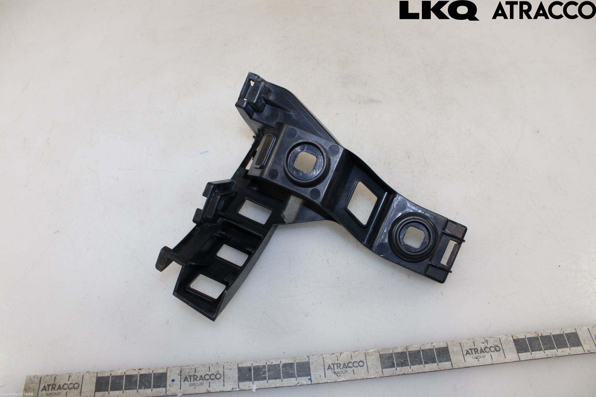 Volkswagen VW GOLF / E-GOLF VII 13-20 Stötfångarfäste Bak Hö