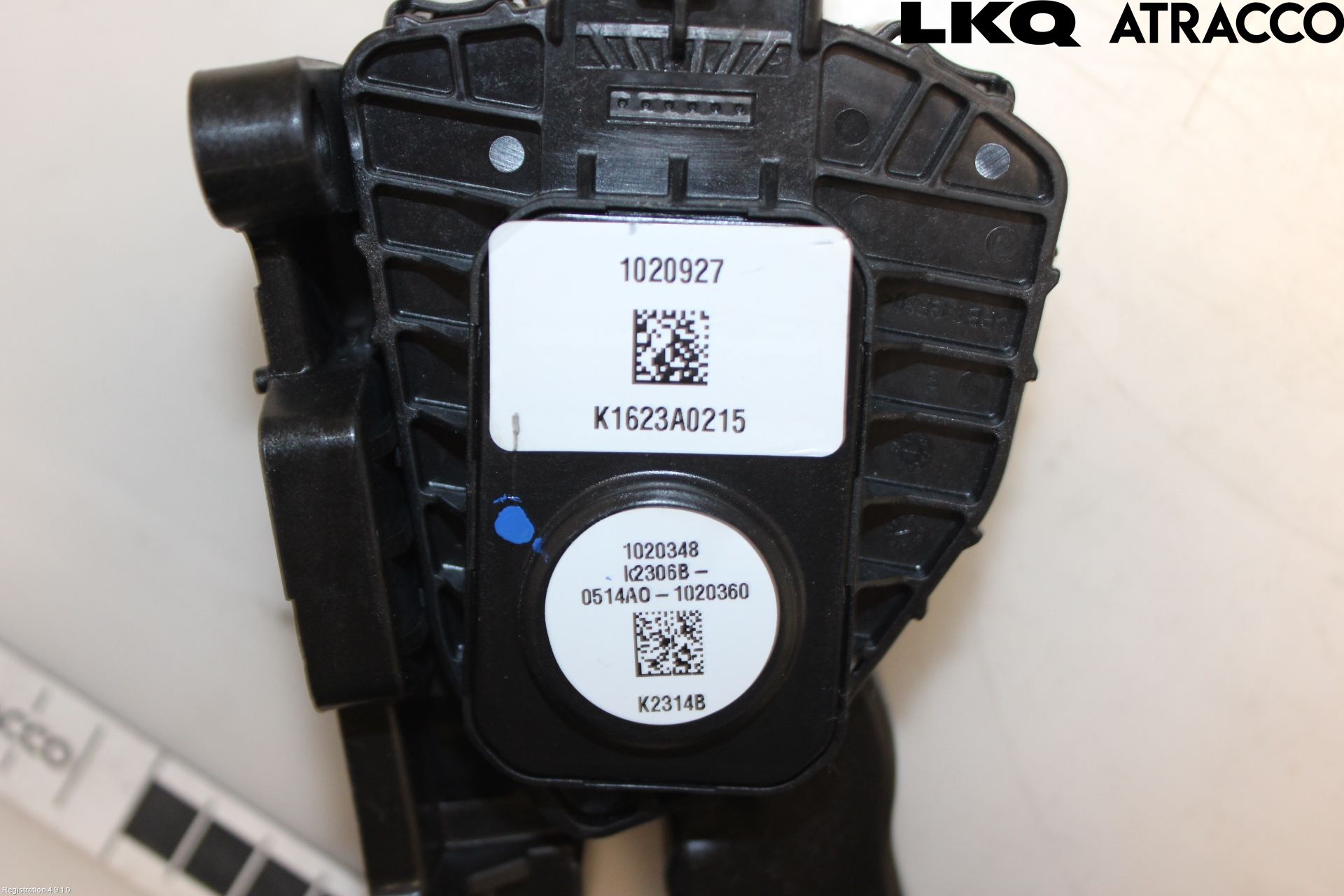 Tesla MODEL 3 17- Gaspedal