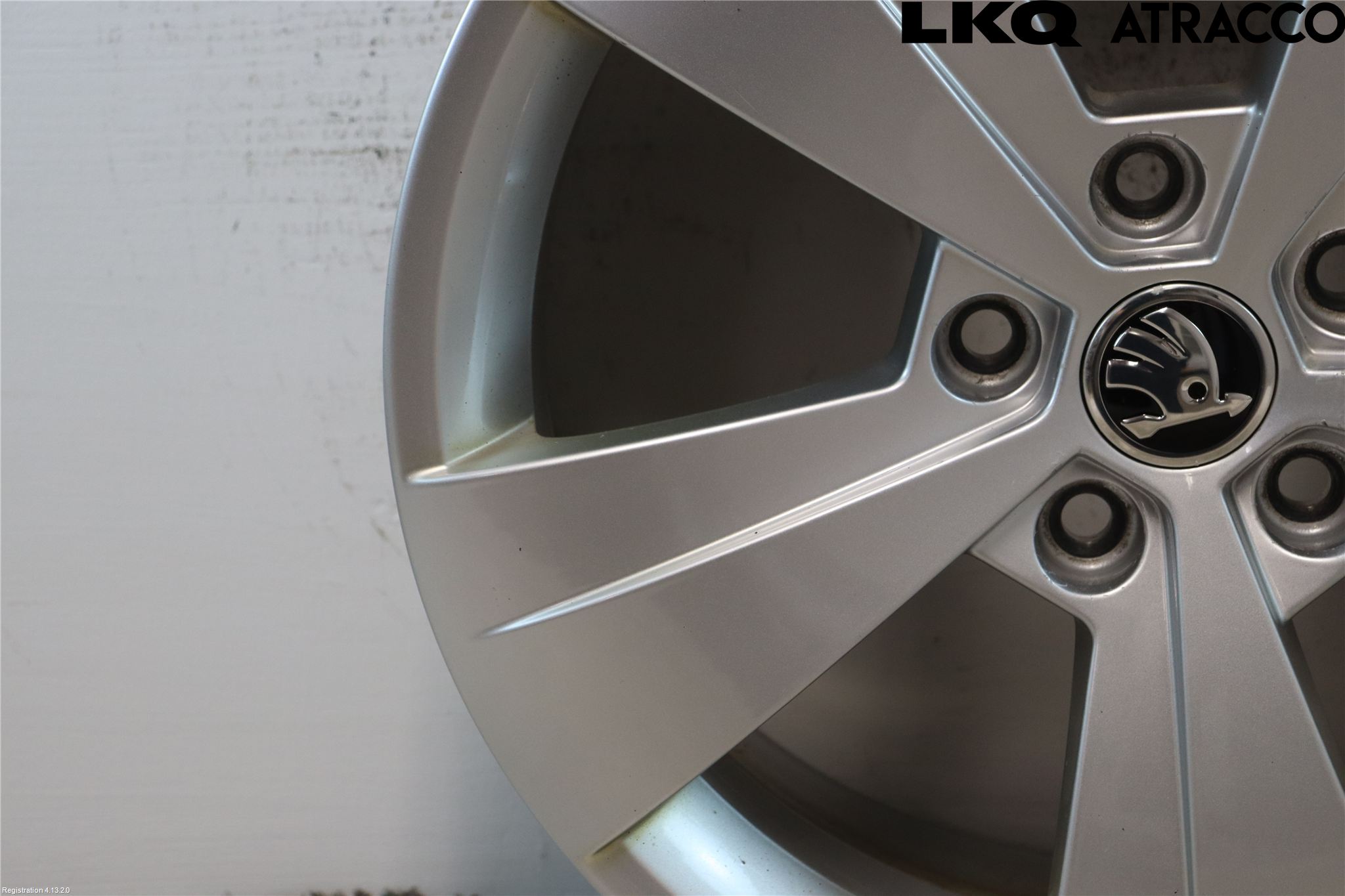 Skoda SUPERB 16-24 Fälg Aluminium