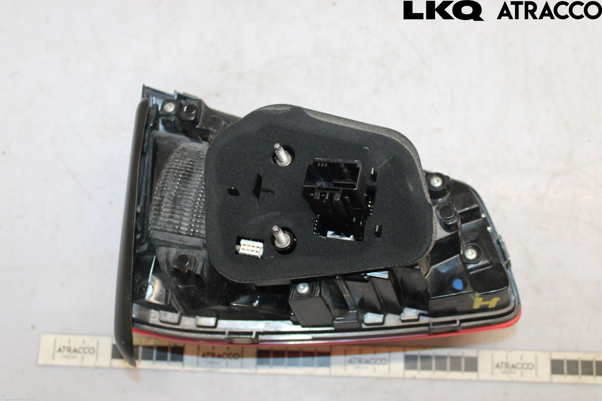 Volkswagen VW PASSAT 15-19 Bakljus Lucka Vä