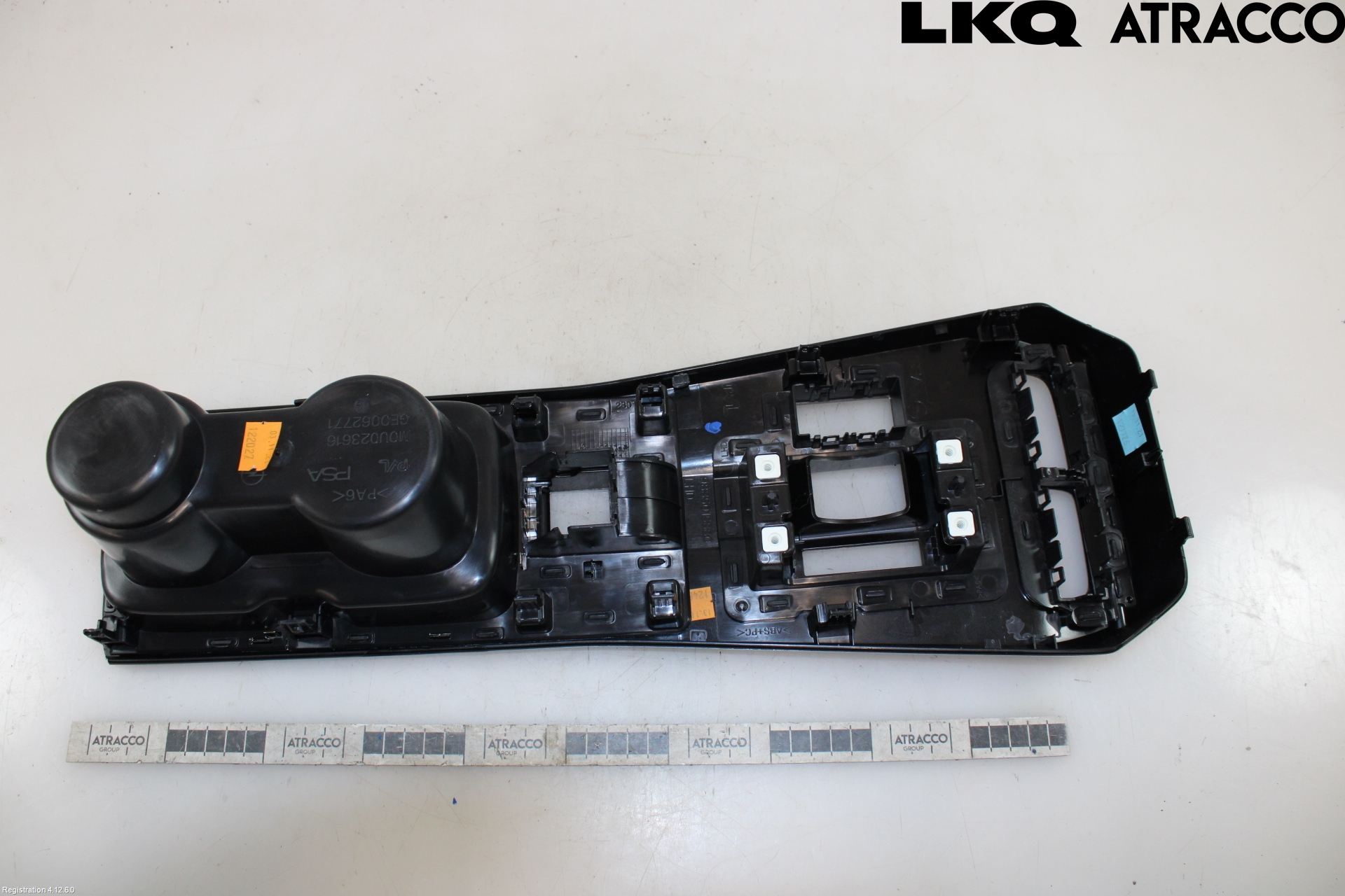Opel MOKKA 21- Instrumentkonsoll Mitt