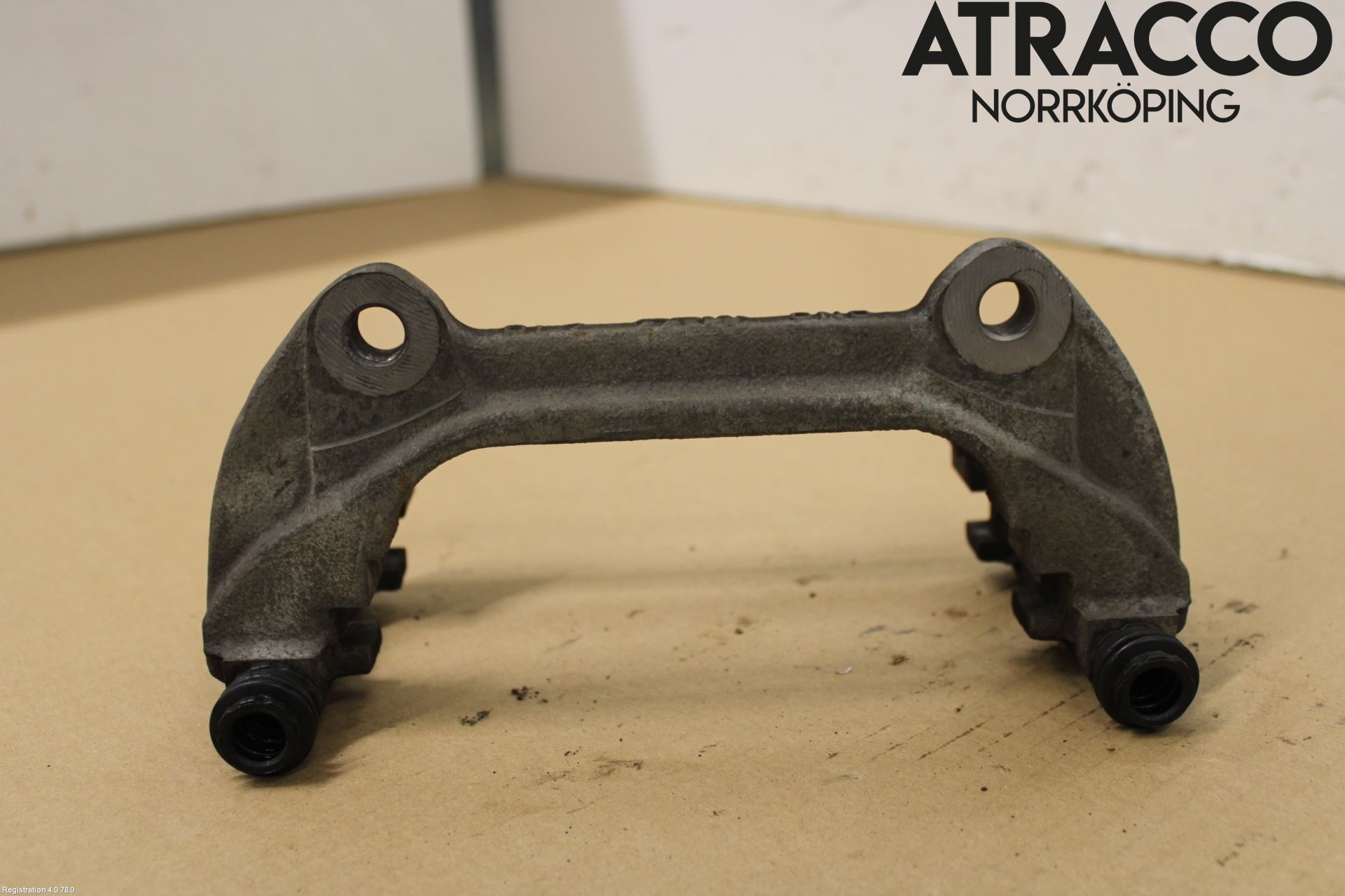 Skoda SUPERB 16-24 Bromsokshållare