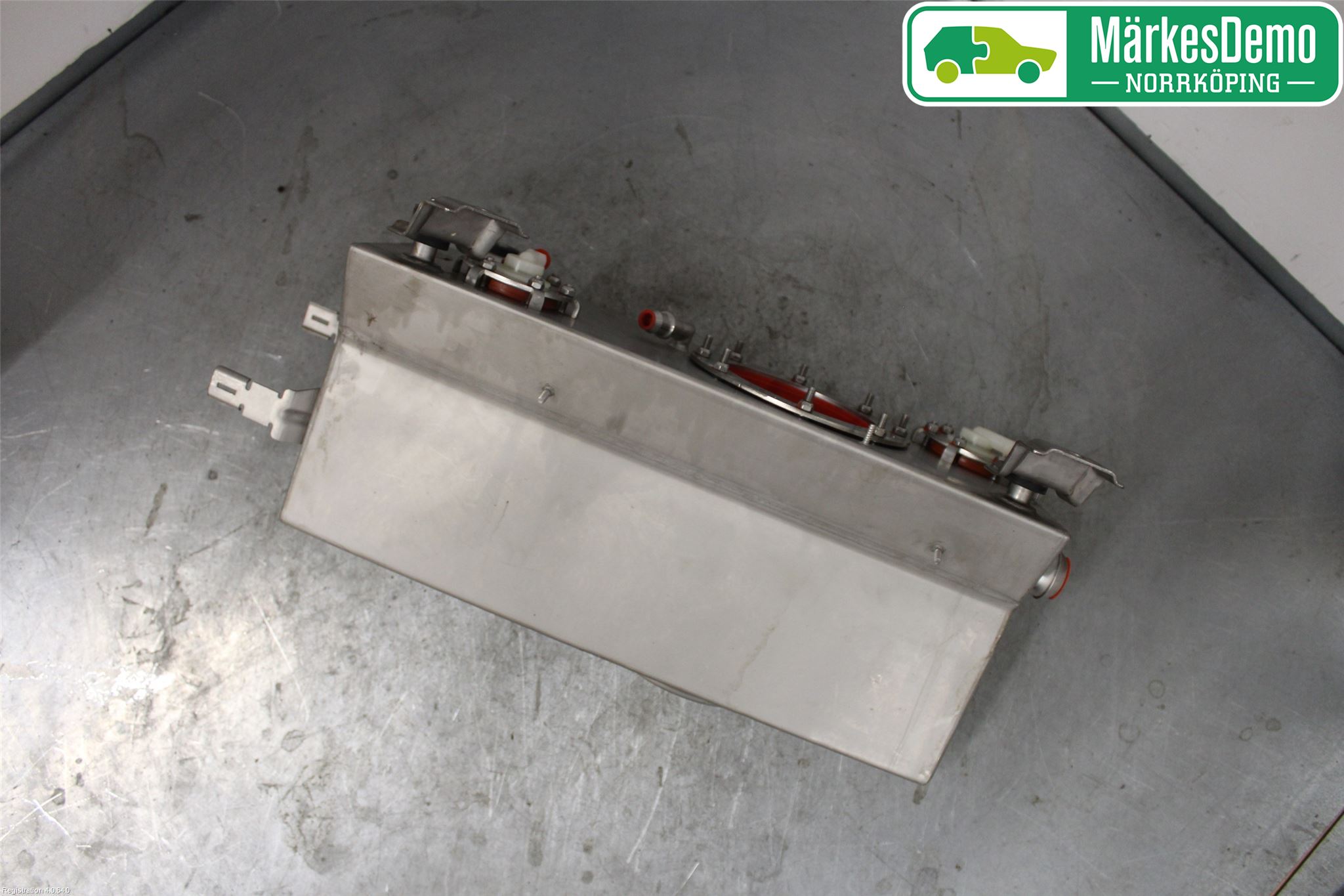 Volkswagen VW CADDY 16-20 Bränsletank Insprutning