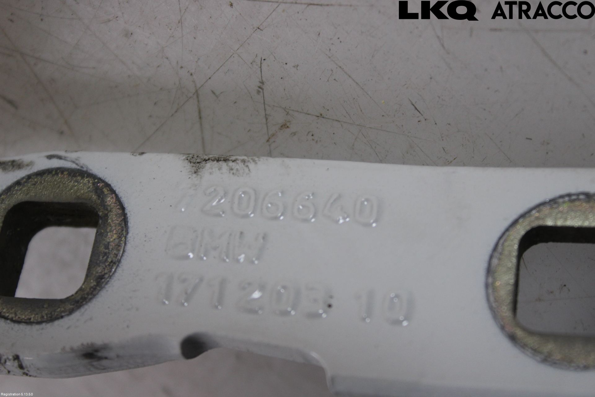 BMW 5 F10/F11/F18 09-17 Bakluckegångjärn Hö