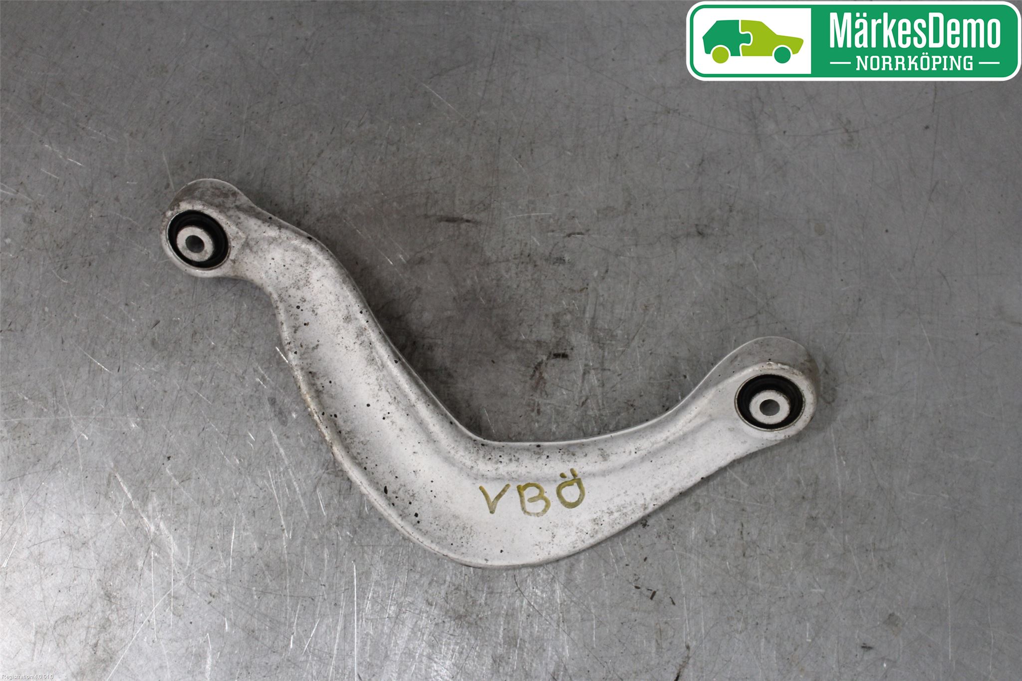 Audi A8/S8 4H 10-17 Bärarm Bak Övre Vänster