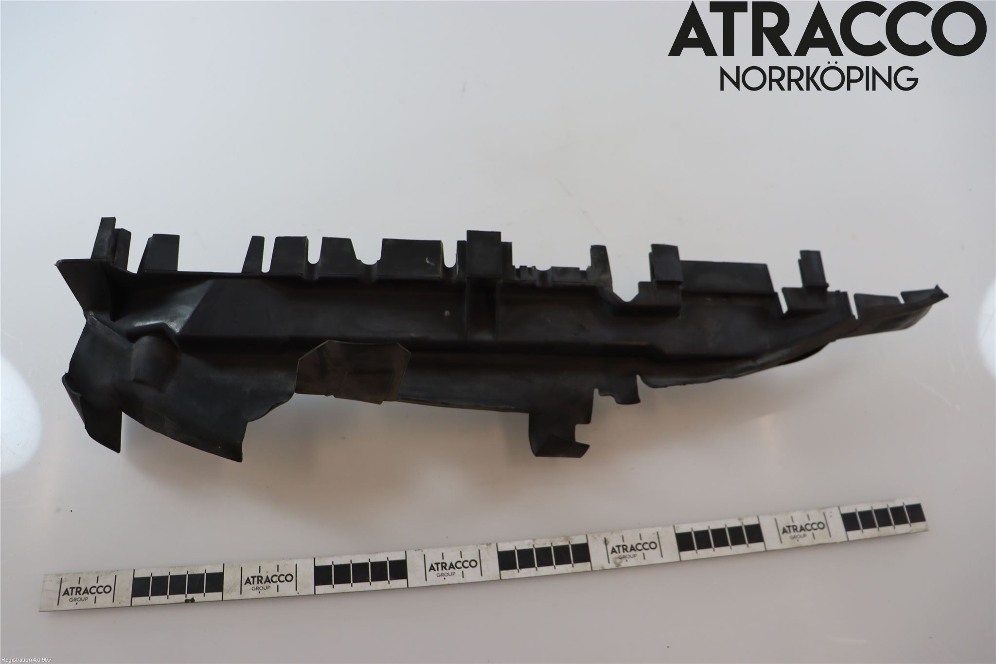 Audi A8/S8 4D 94-02 Deflektor Plåt-Plast Kylning