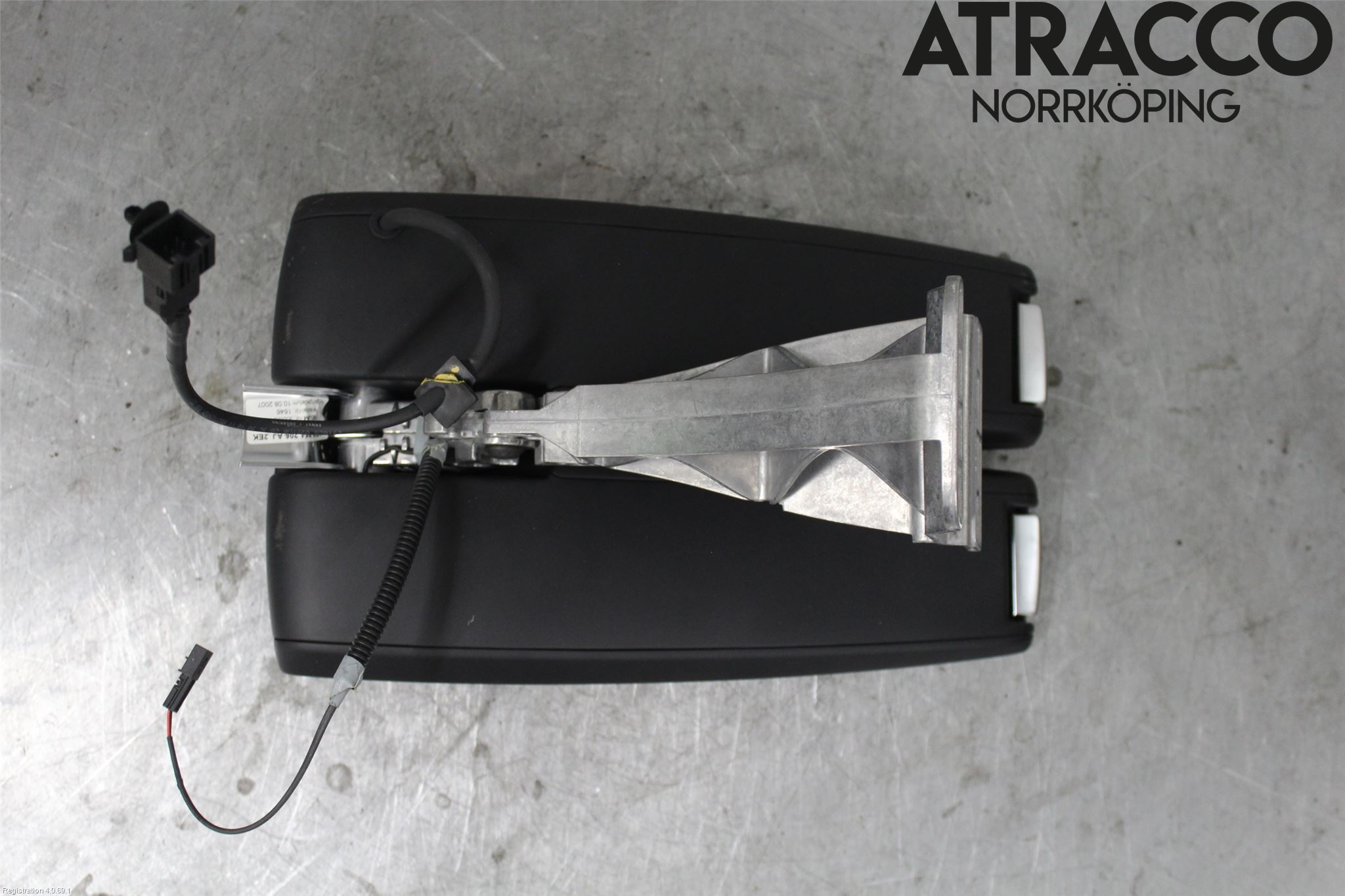 Audi A8/S8 4E  02-09 Inredning Armstöd