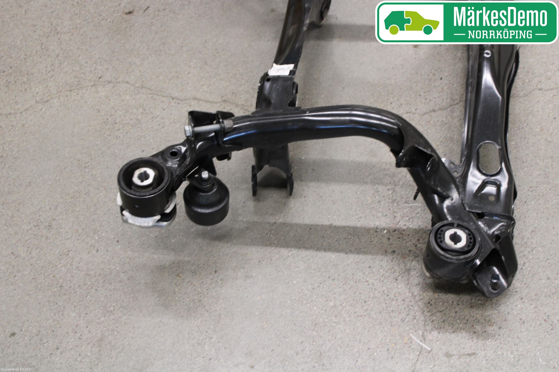 Audi A4/S4 B9 20- Bakaxelbalk