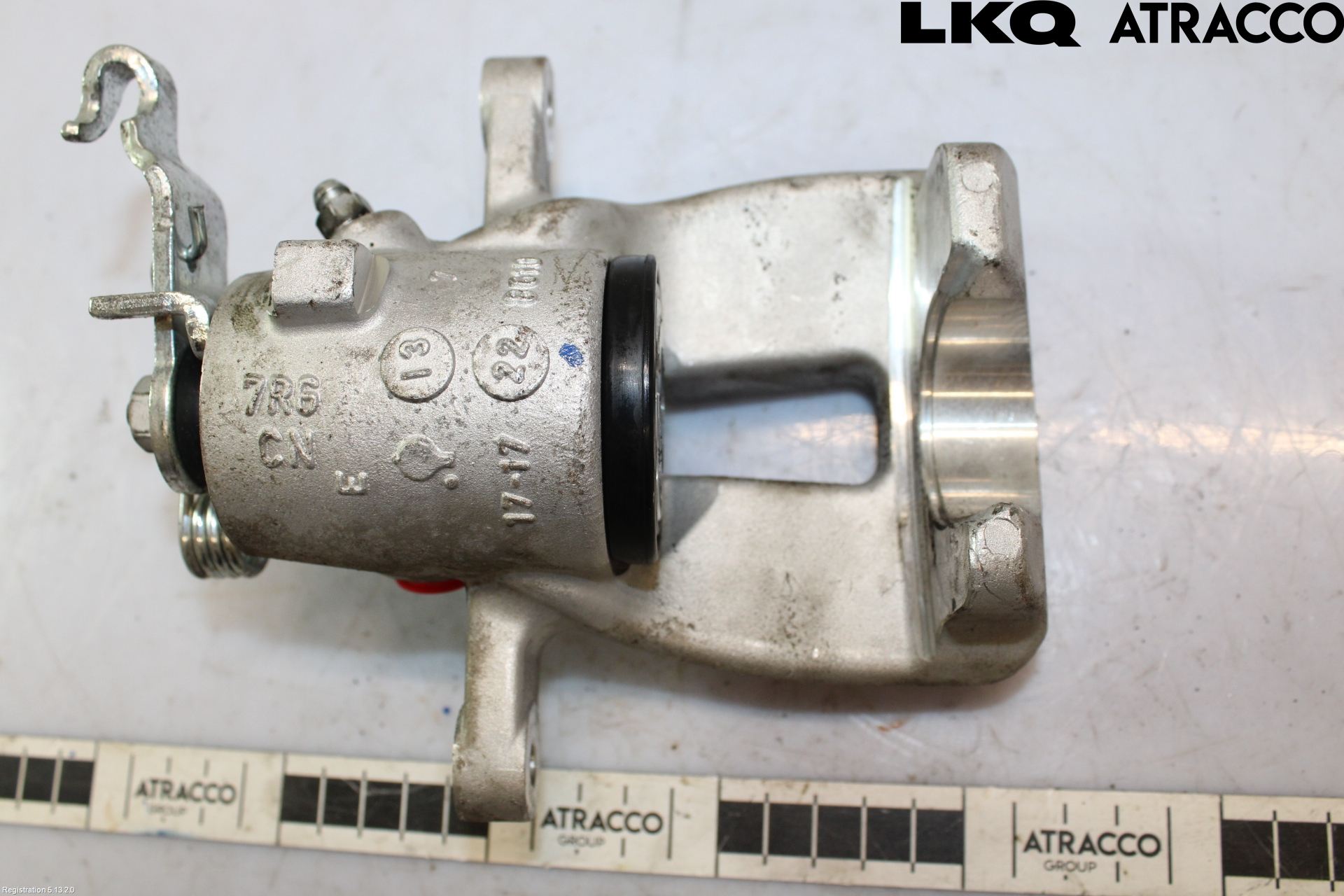 Volkswagen VW GOLF V 04-09 Bromsok Bak Höger