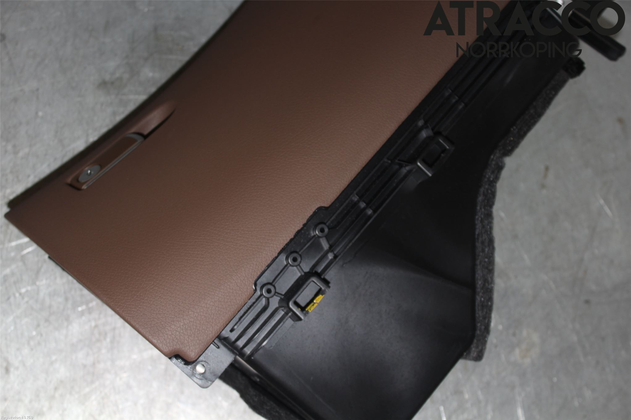 Mercedes-Benz MB E-KLASS (W213) 16-23 Handskfack