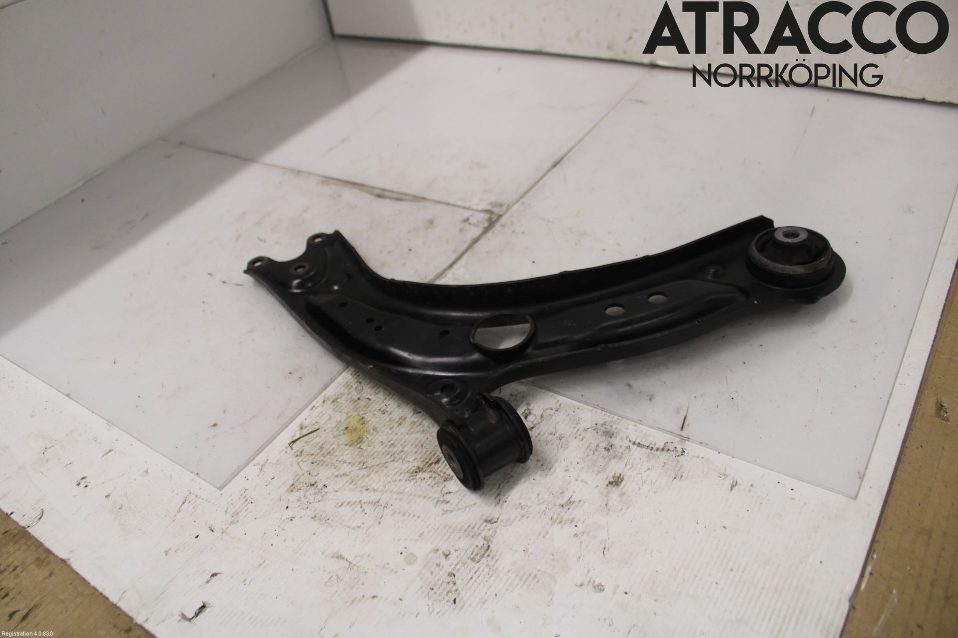 Seat LEON 13-20 Bärarm Fram Undre Vä