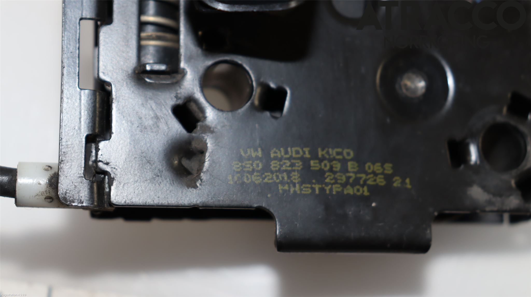 Volkswagen VW POLO VI 18->> Huvlås