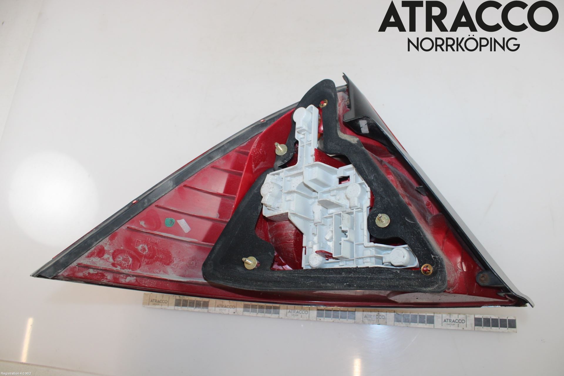 Ford MONDEO     01-06 Bakljus Höger