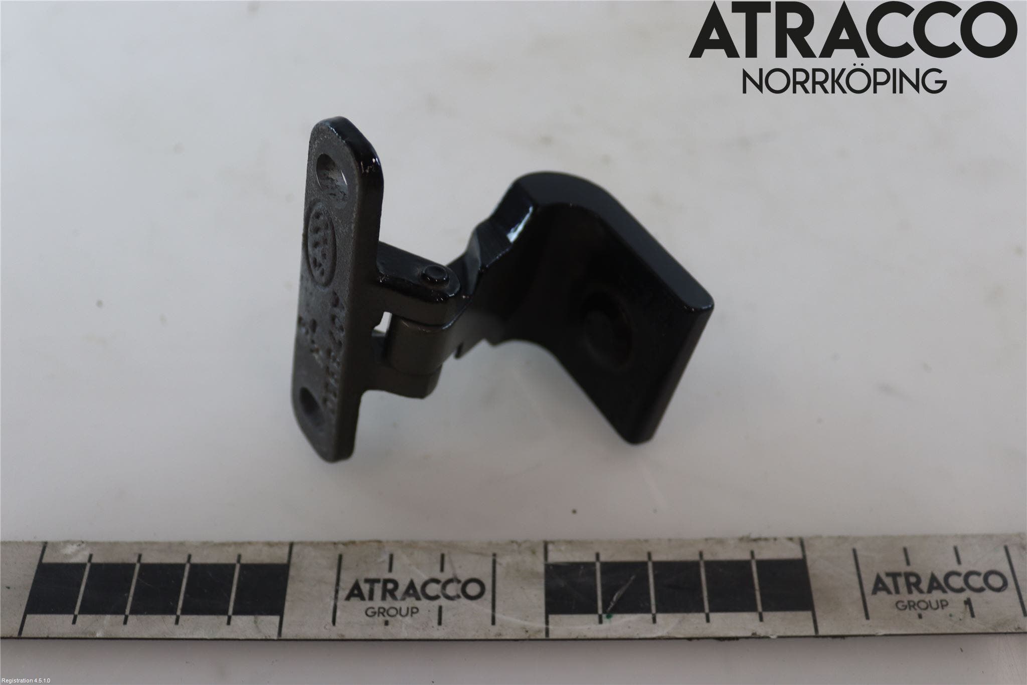 Audi Q5/SQ5 17- Bakluckegångjärn Vä