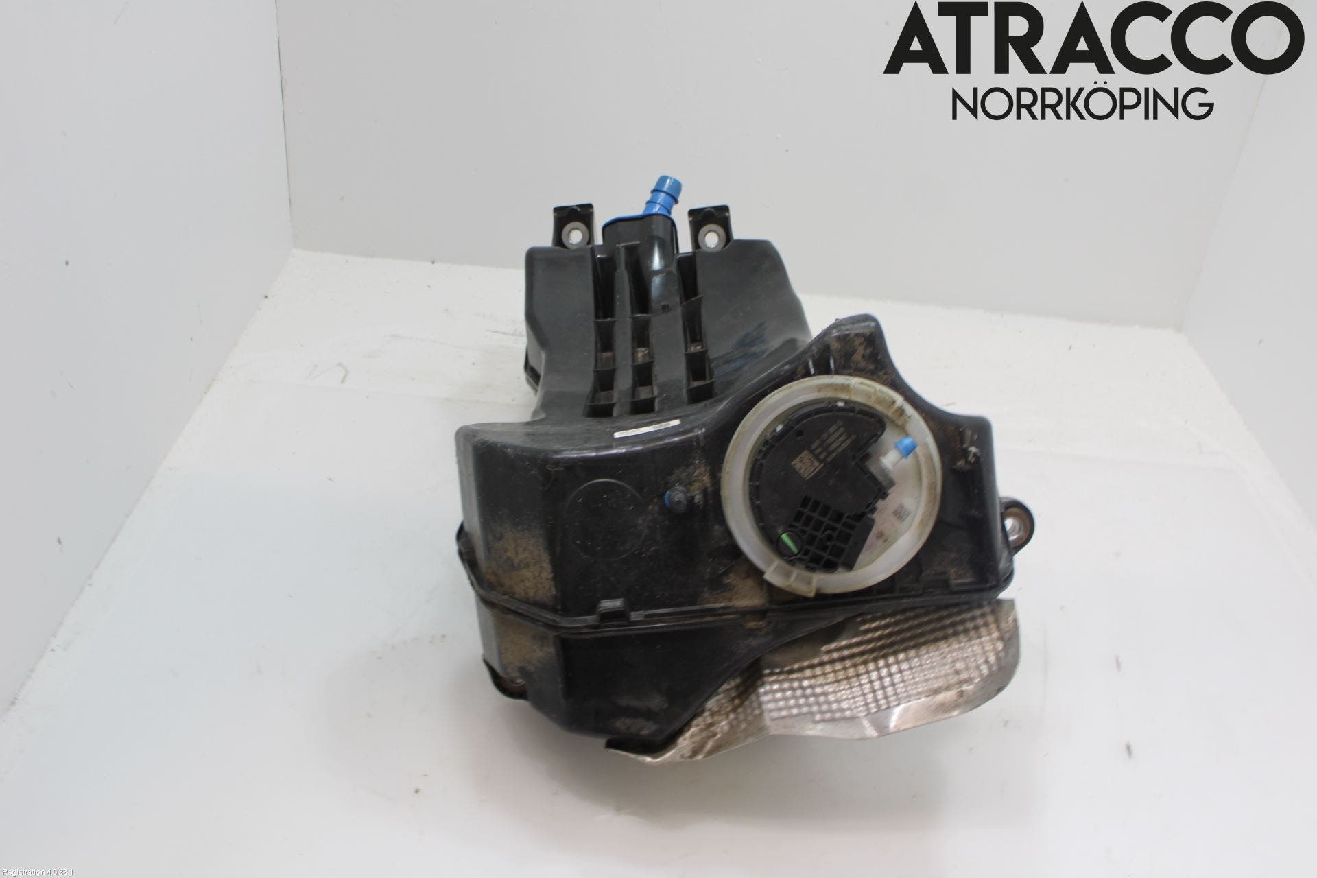 Volkswagen VW TOUAREG CR 18- Adblue Tank