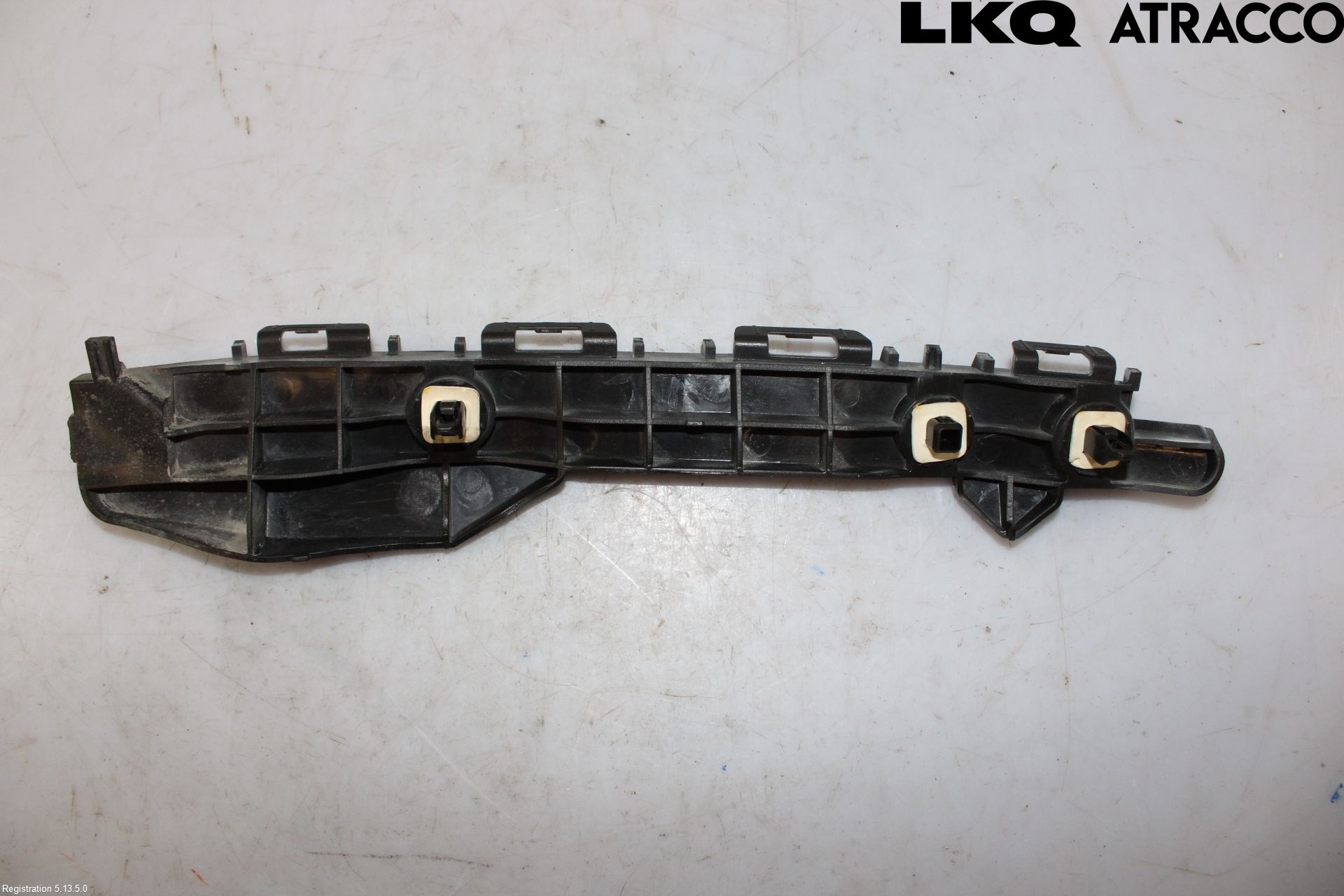 Toyota AURIS 13-19 Stötfångarfäste Bak Hö