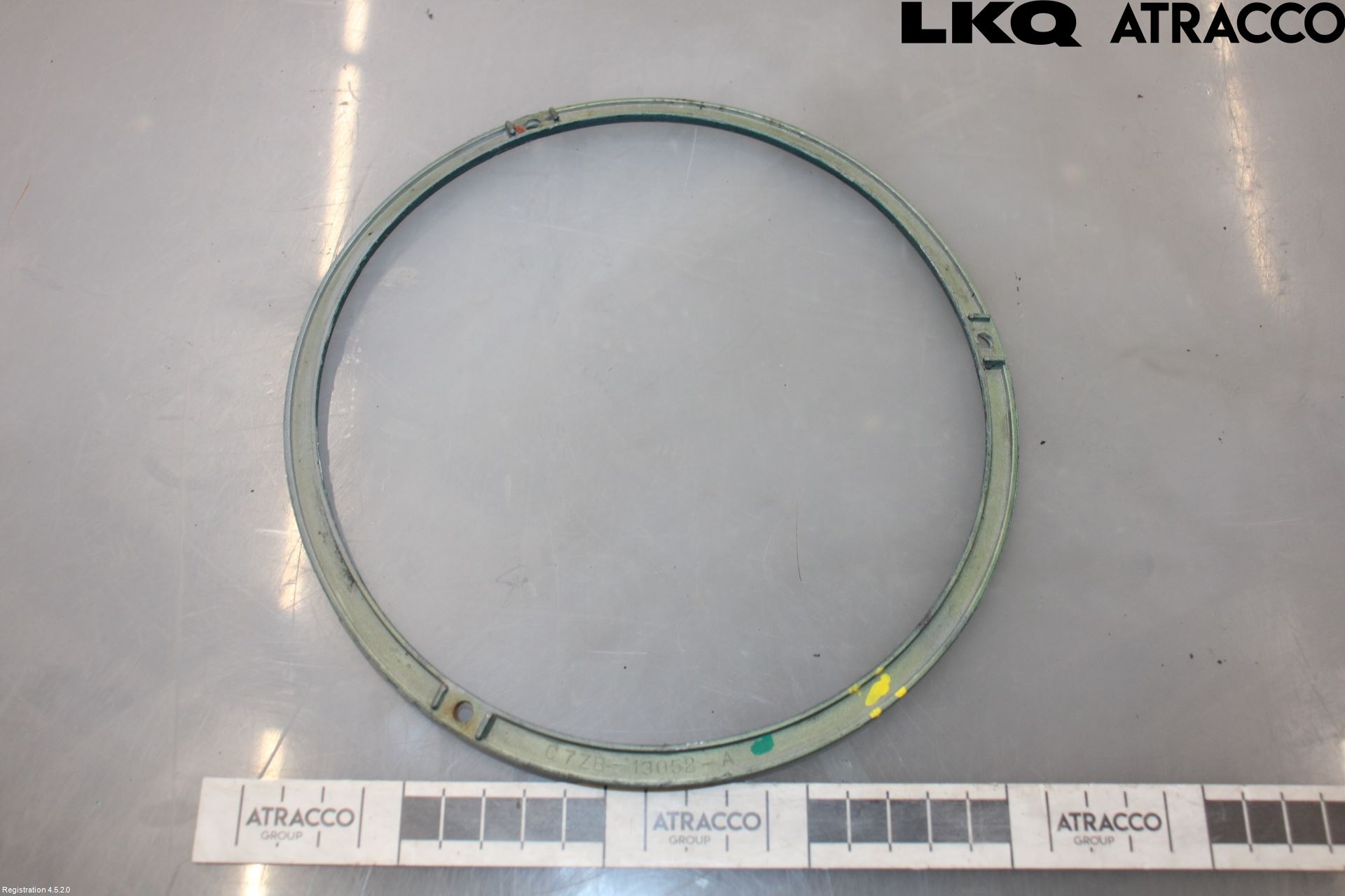 Ford MUSTANG    64-73 Strålkast Fästsarg