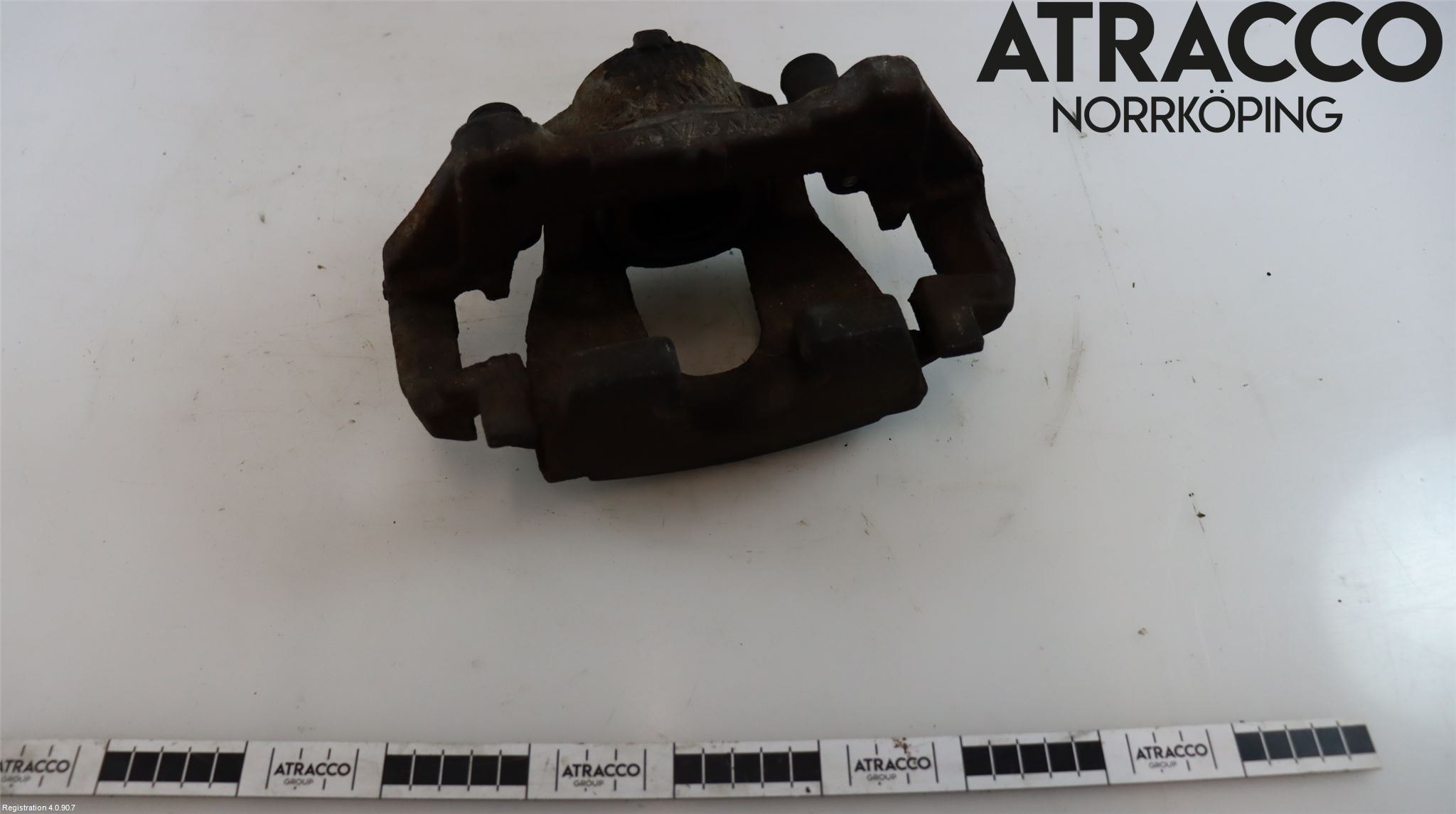 Jaguar F-PACE Bromsok Fram Vänster