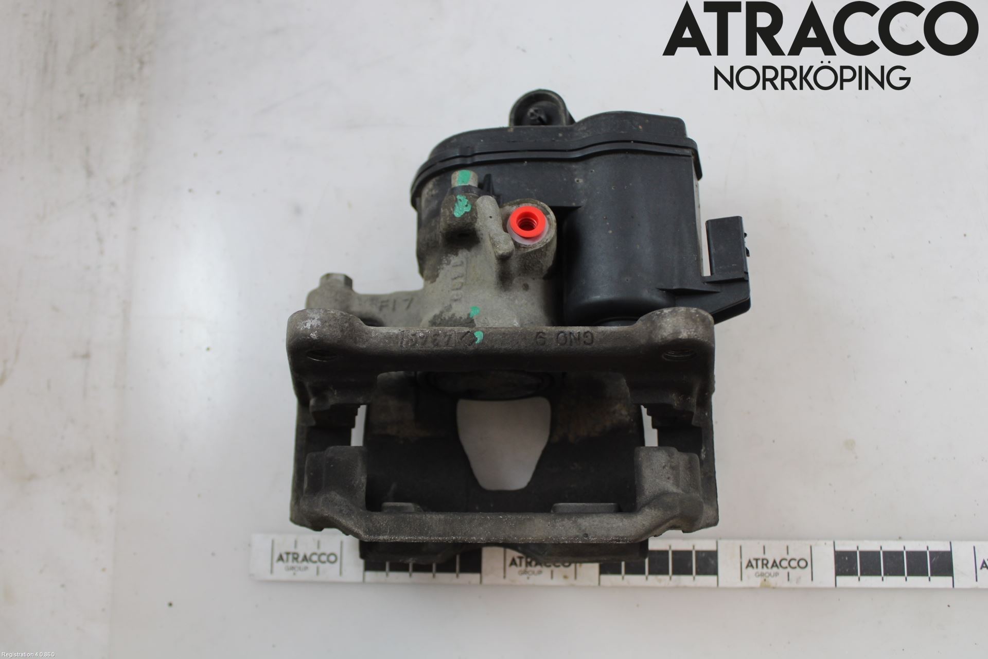 Audi A6 F2/C8 19- Bromsok Bak Höger