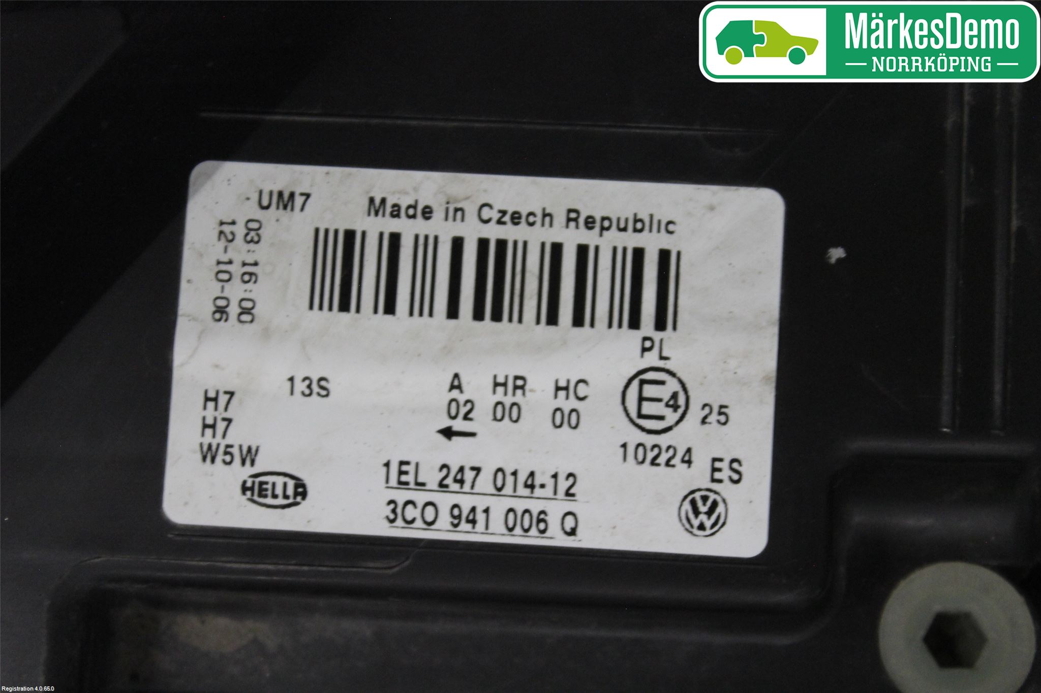 Volkswagen VW PASSAT 05-11 Strålkastare Höger