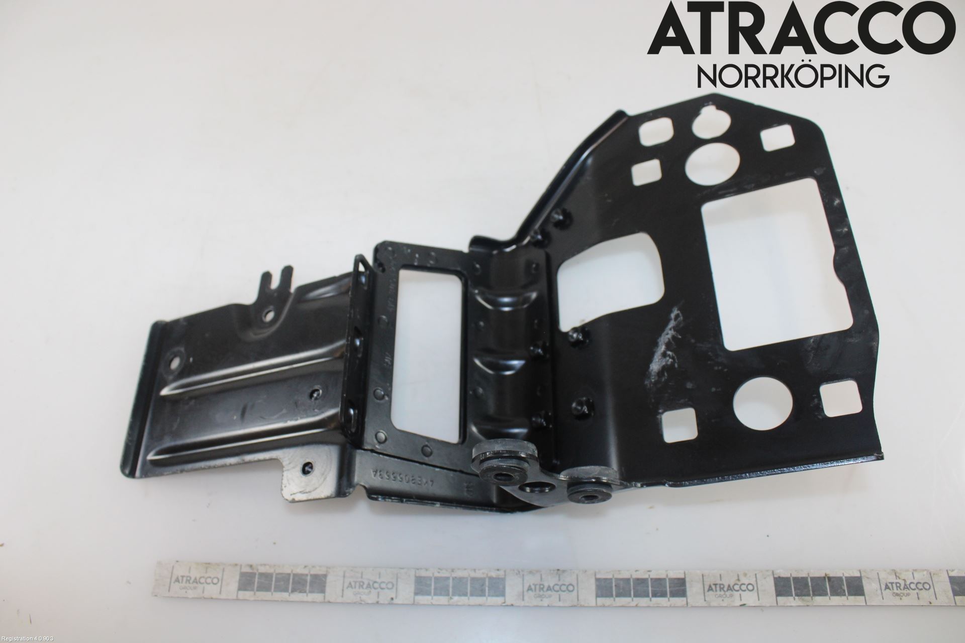 Audi E-TRON, S GE 19- Stötfångarfäste Fram Vä