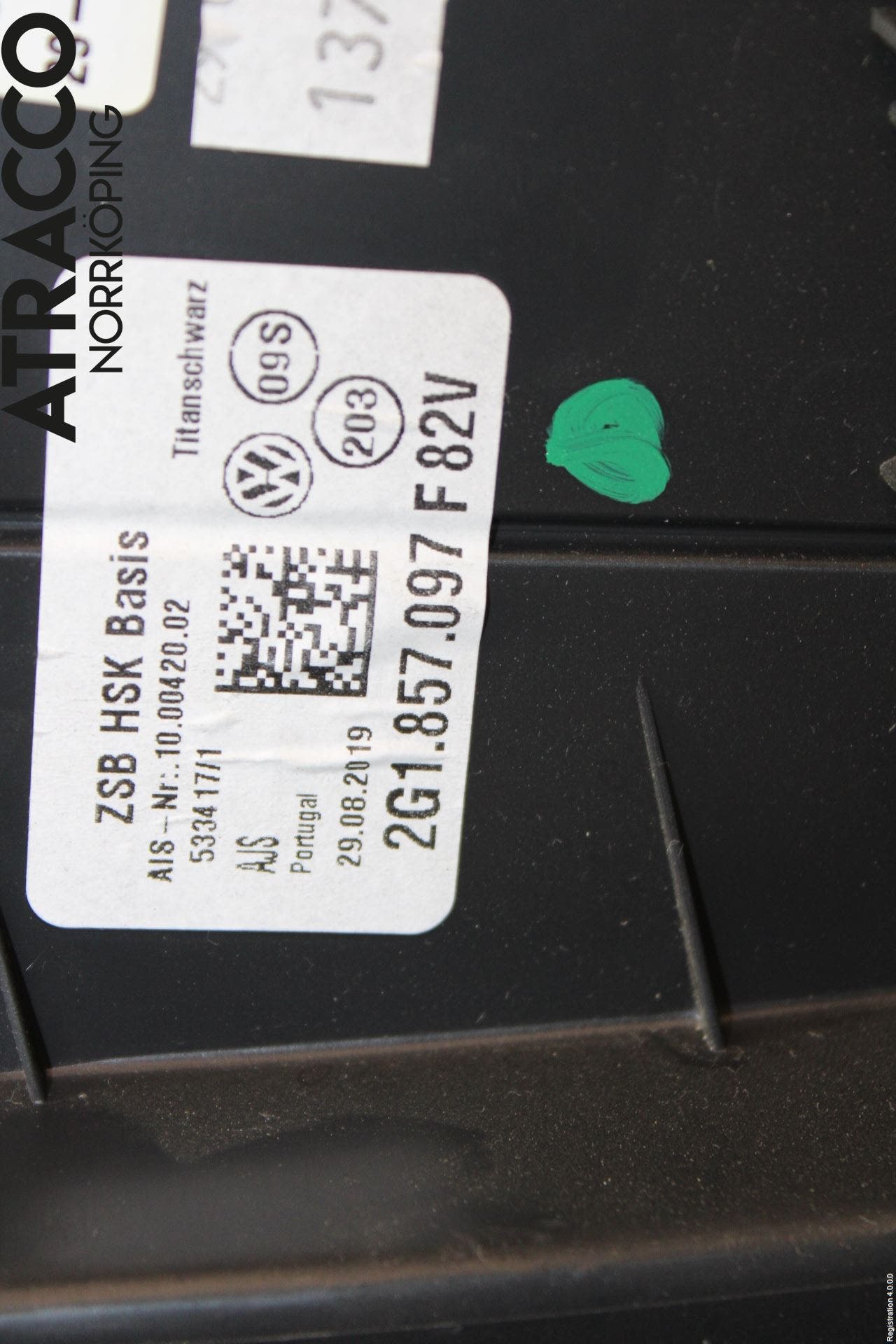 Volkswagen VW POLO VI 18->> Handskfack