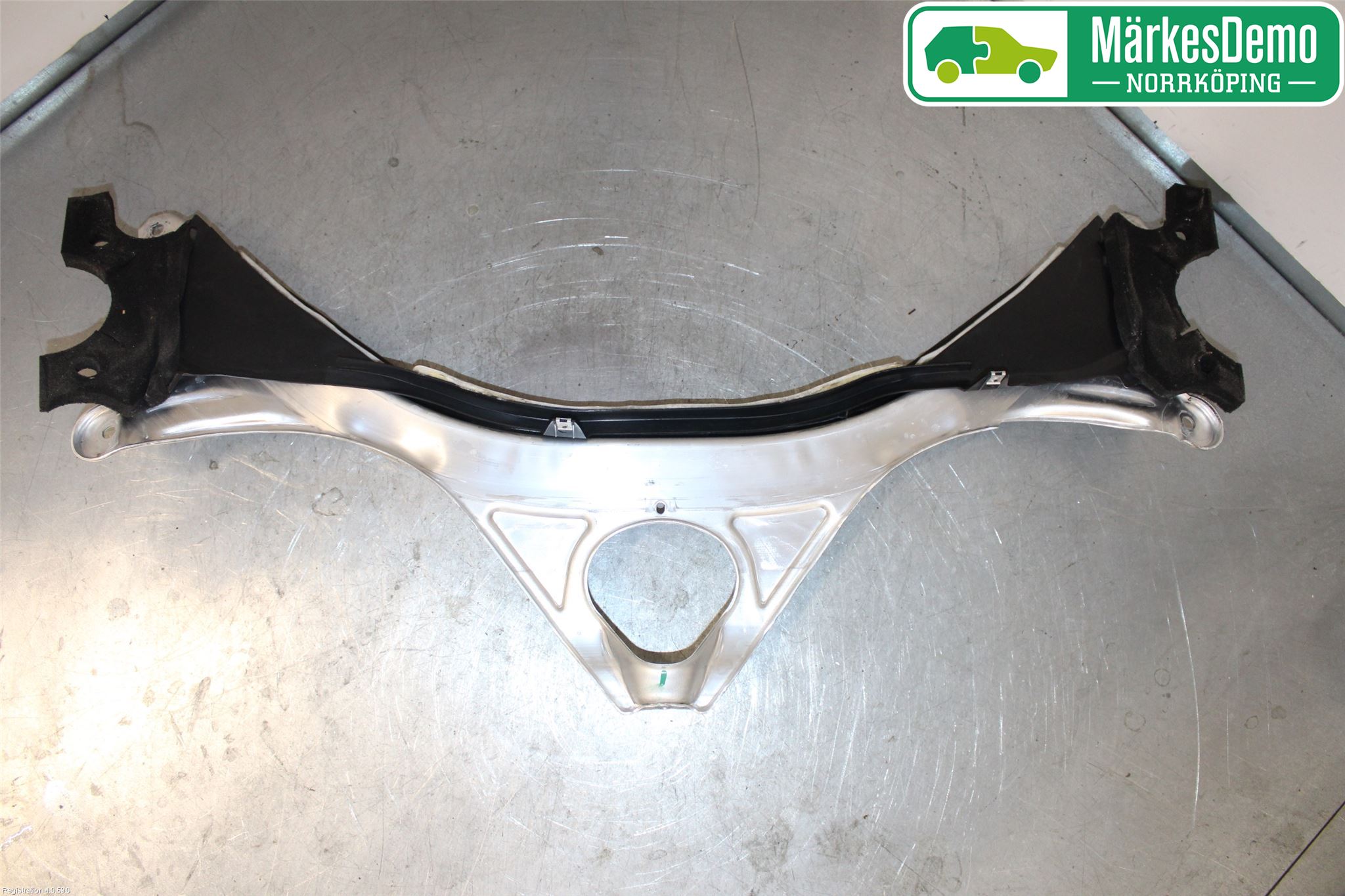 Audi A6/S6 4G 11-18 Fjäderbensstag