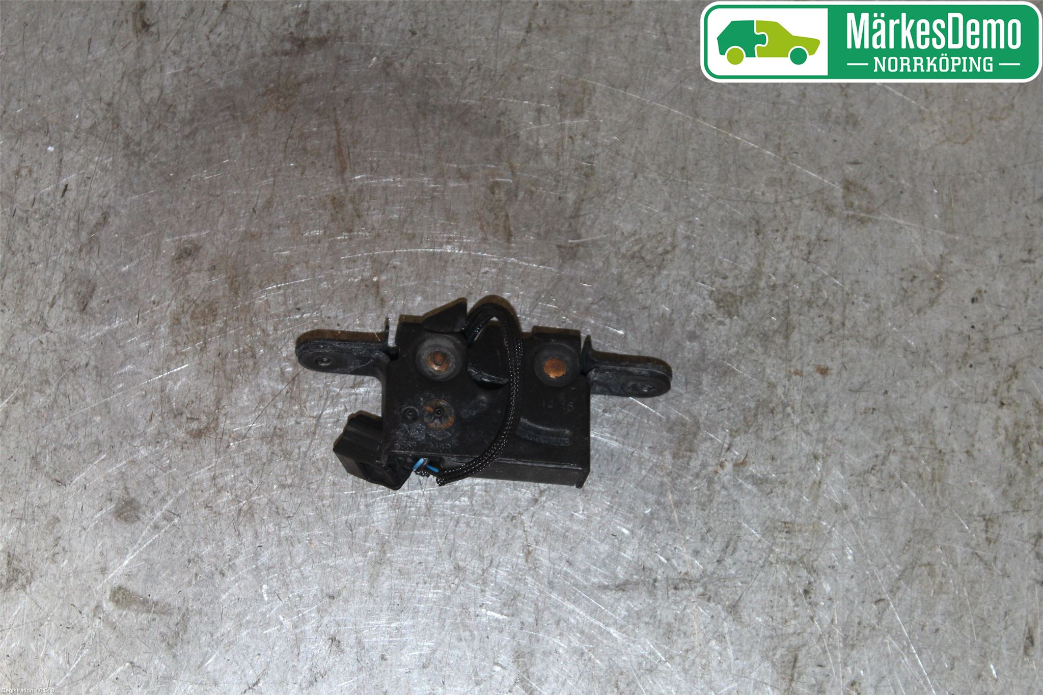 Renault MEGANE III 09-15 Huvlås