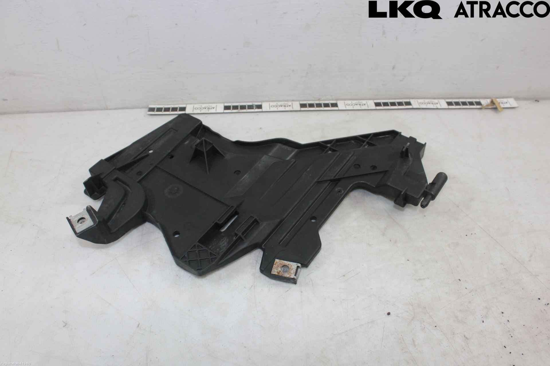 Audi A4/S4 08-11 Strålkast Fästsarg