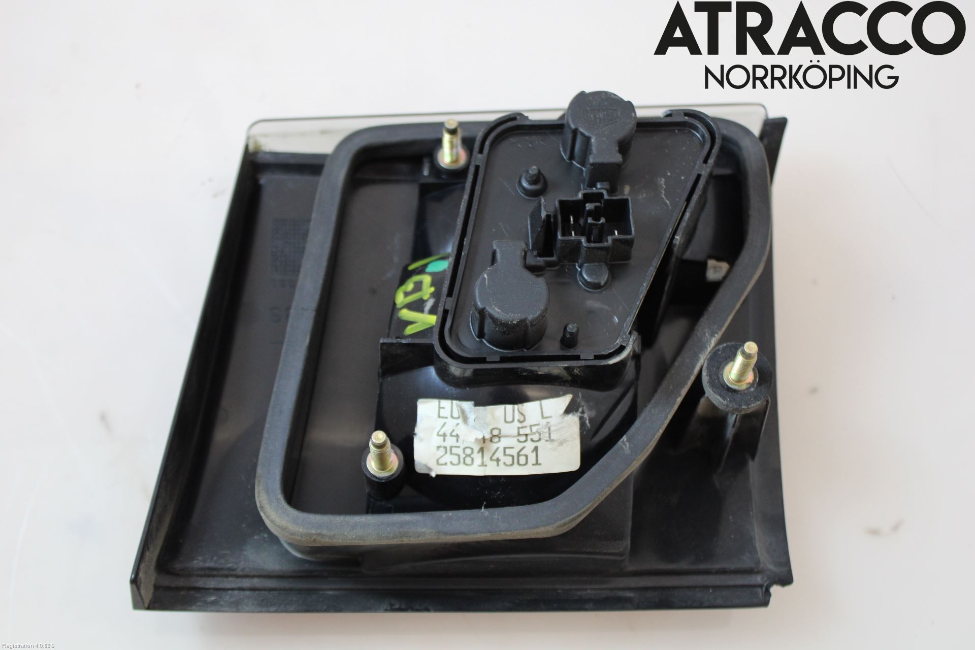 Saab 900      94-98 Bakljus Lucka Vä