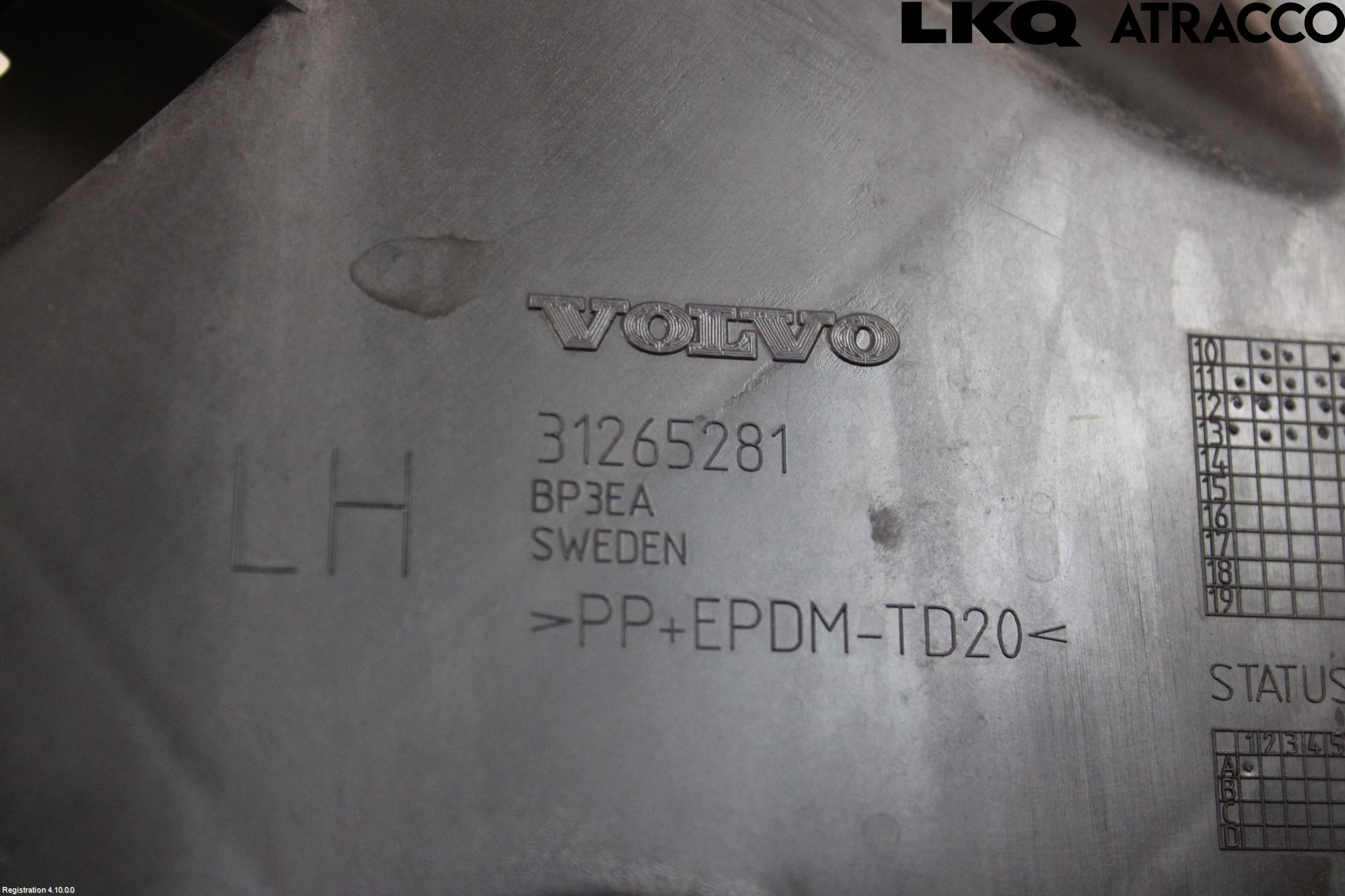 Volvo V60 14-18 Stötfångarfäste Bak Vä
