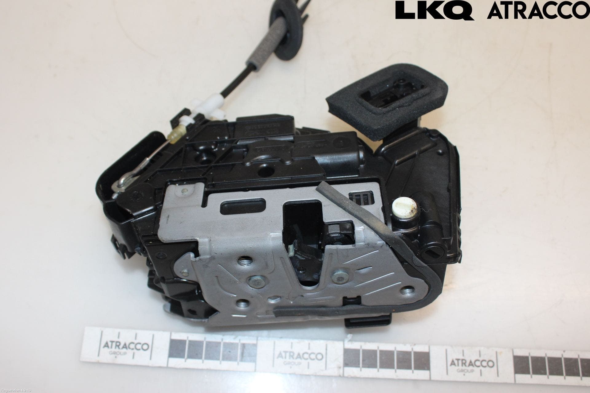 CUPRA BORN 22- Låskista-Dörrlås