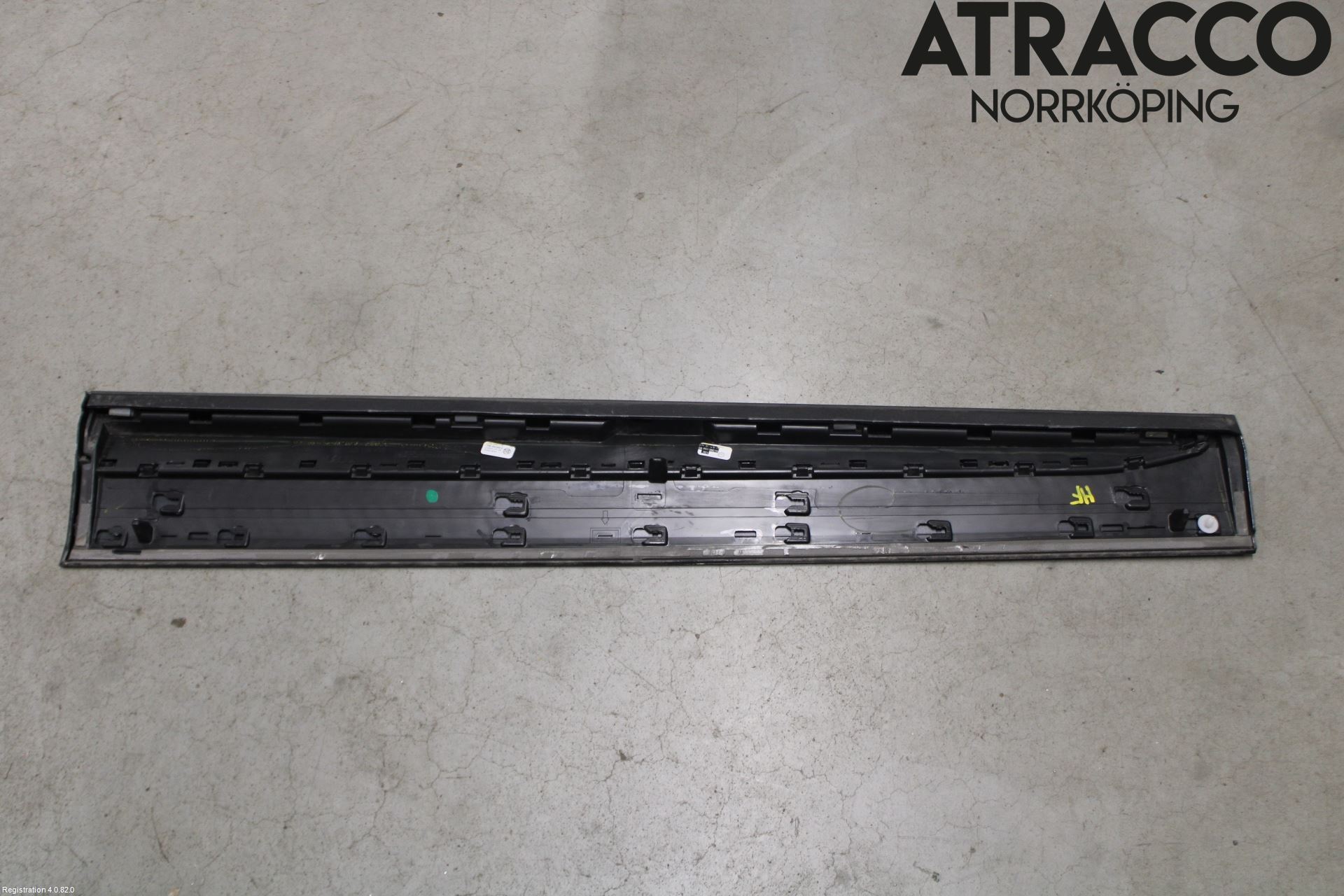 Audi Q5/SQ5 17- Dörr Dekorlist Fram Hö