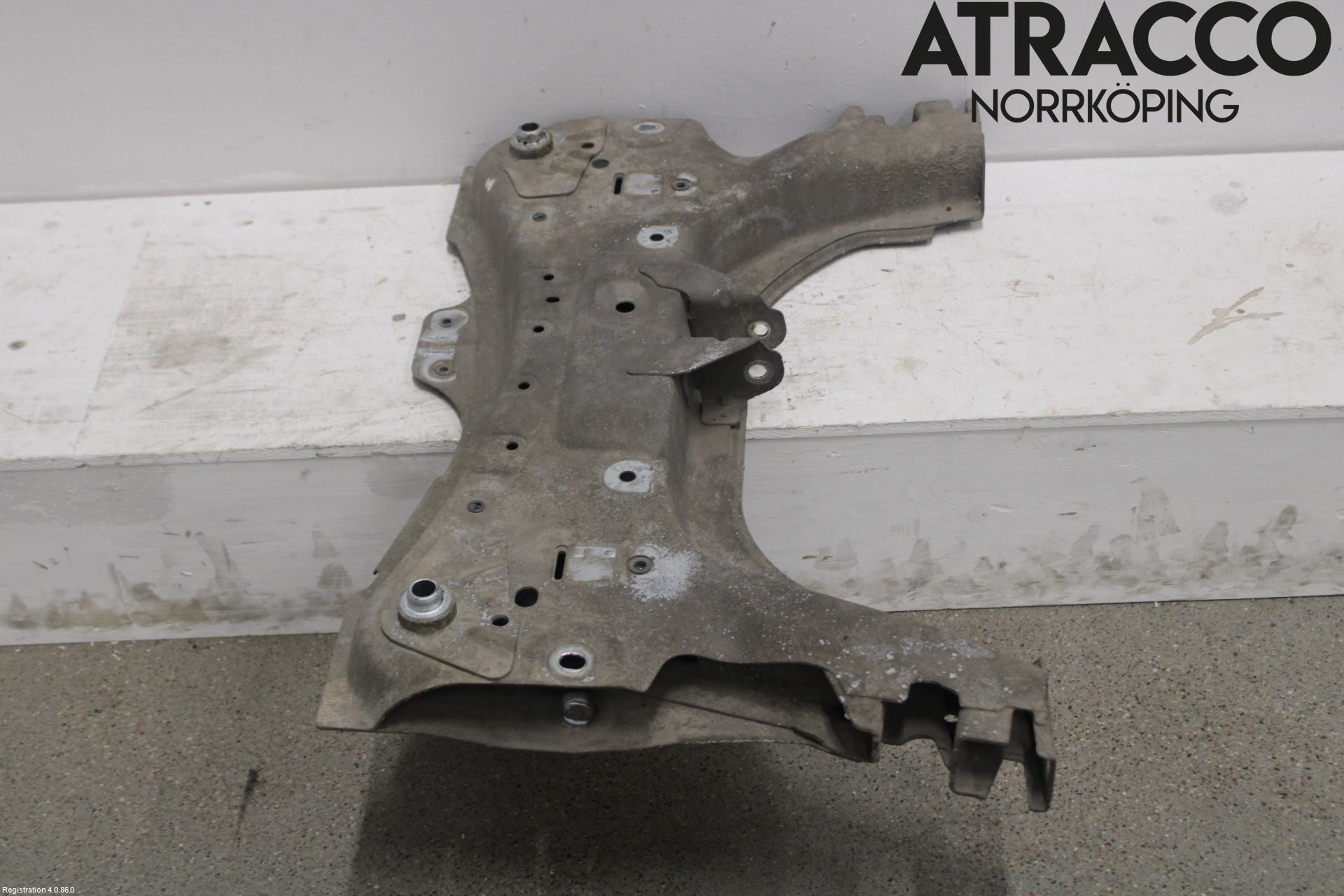 Renault CLIO IV 12-16 Framvagnsbalk