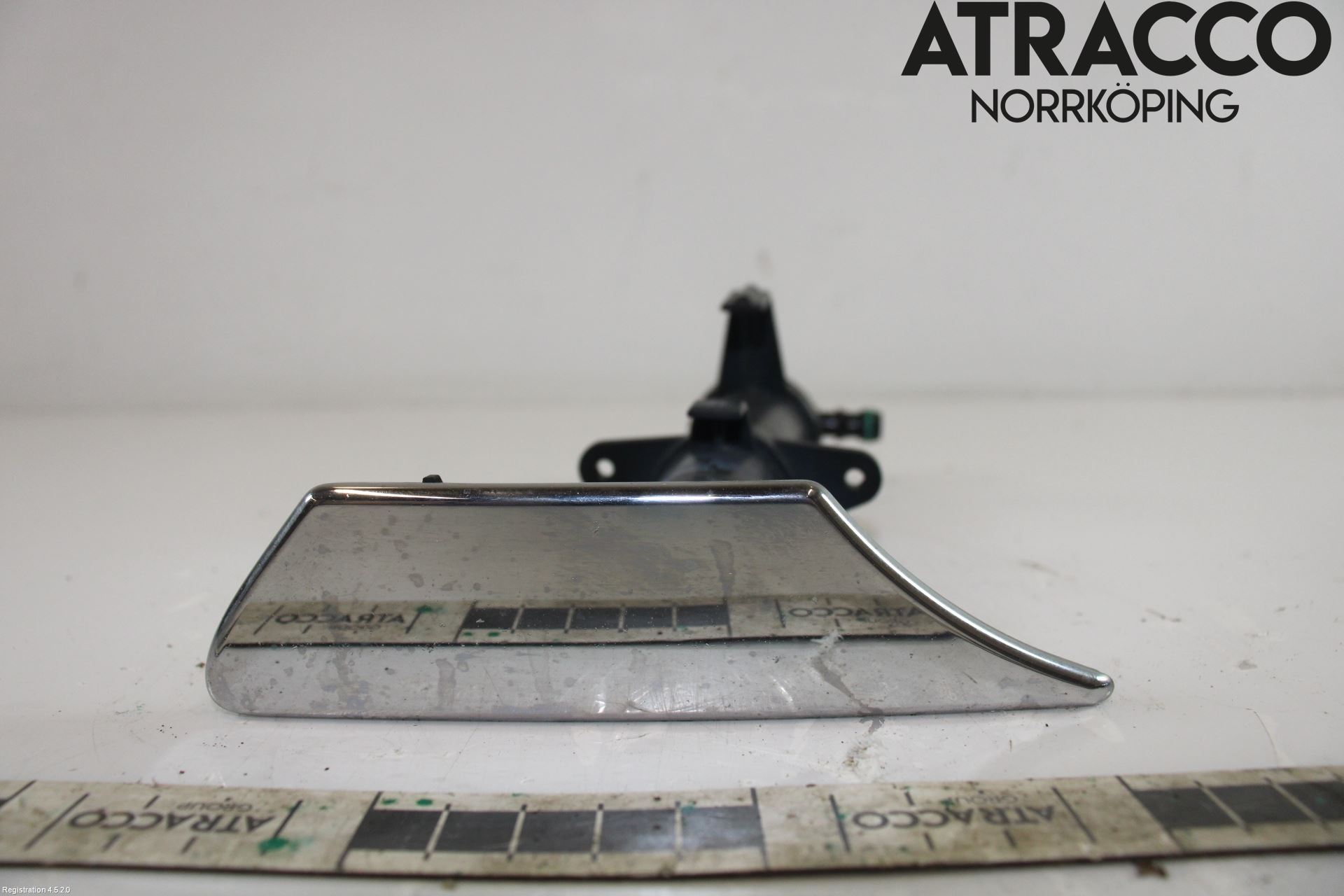 Ford KUGA 08-12 Spolarmunstycke Strålkastare