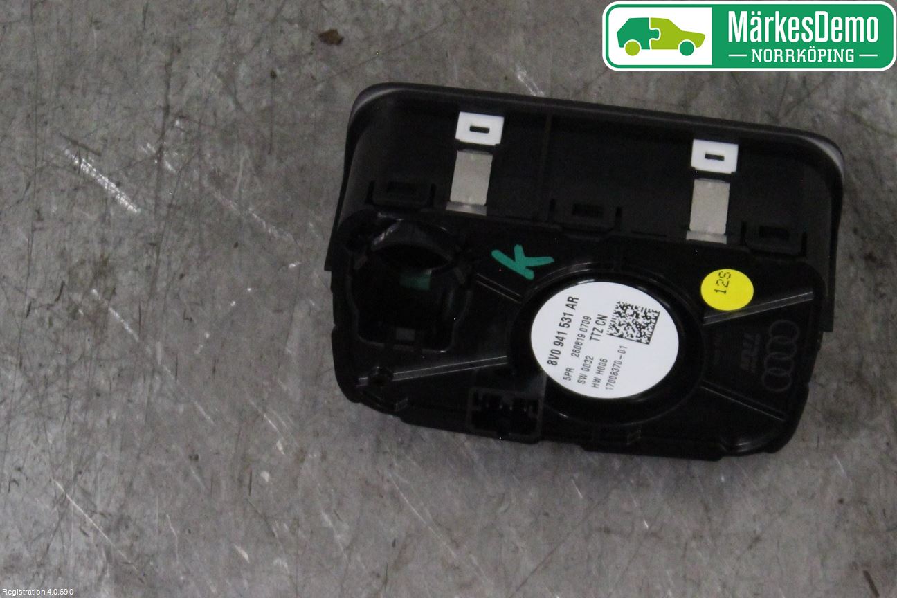 Audi Q2/SQ2 17- Strömställare Ljus