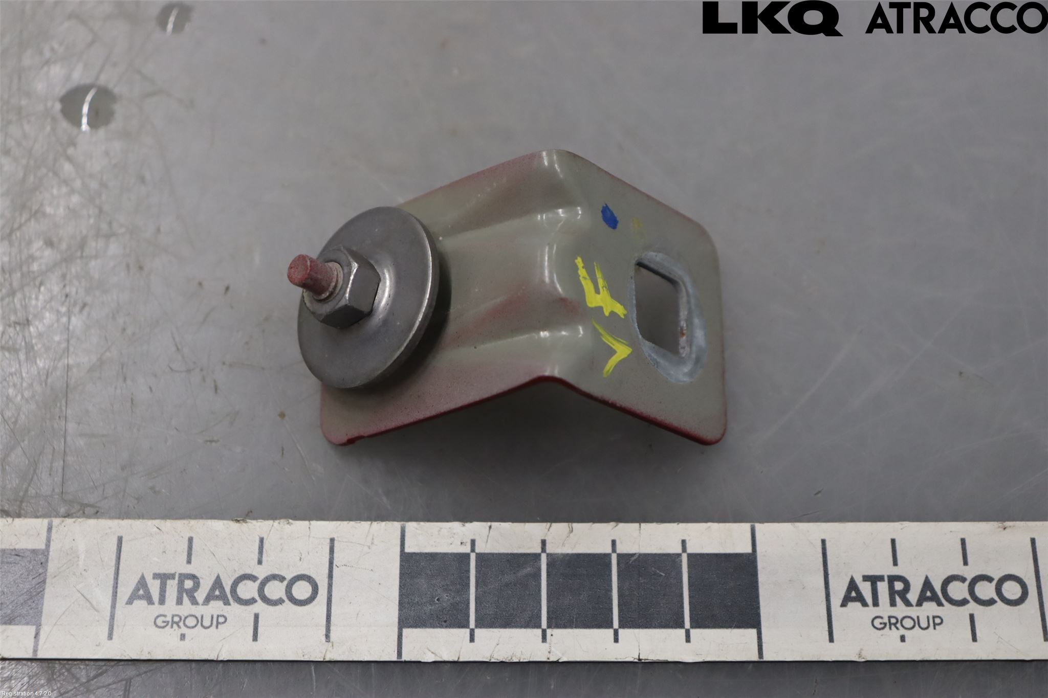 Renault CLIO III  09-12 Skärmfäste Fram Vä