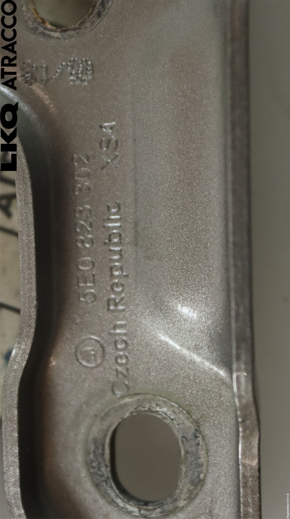 Skoda OCTAVIA (5E) 13-20 Huvgångjärn