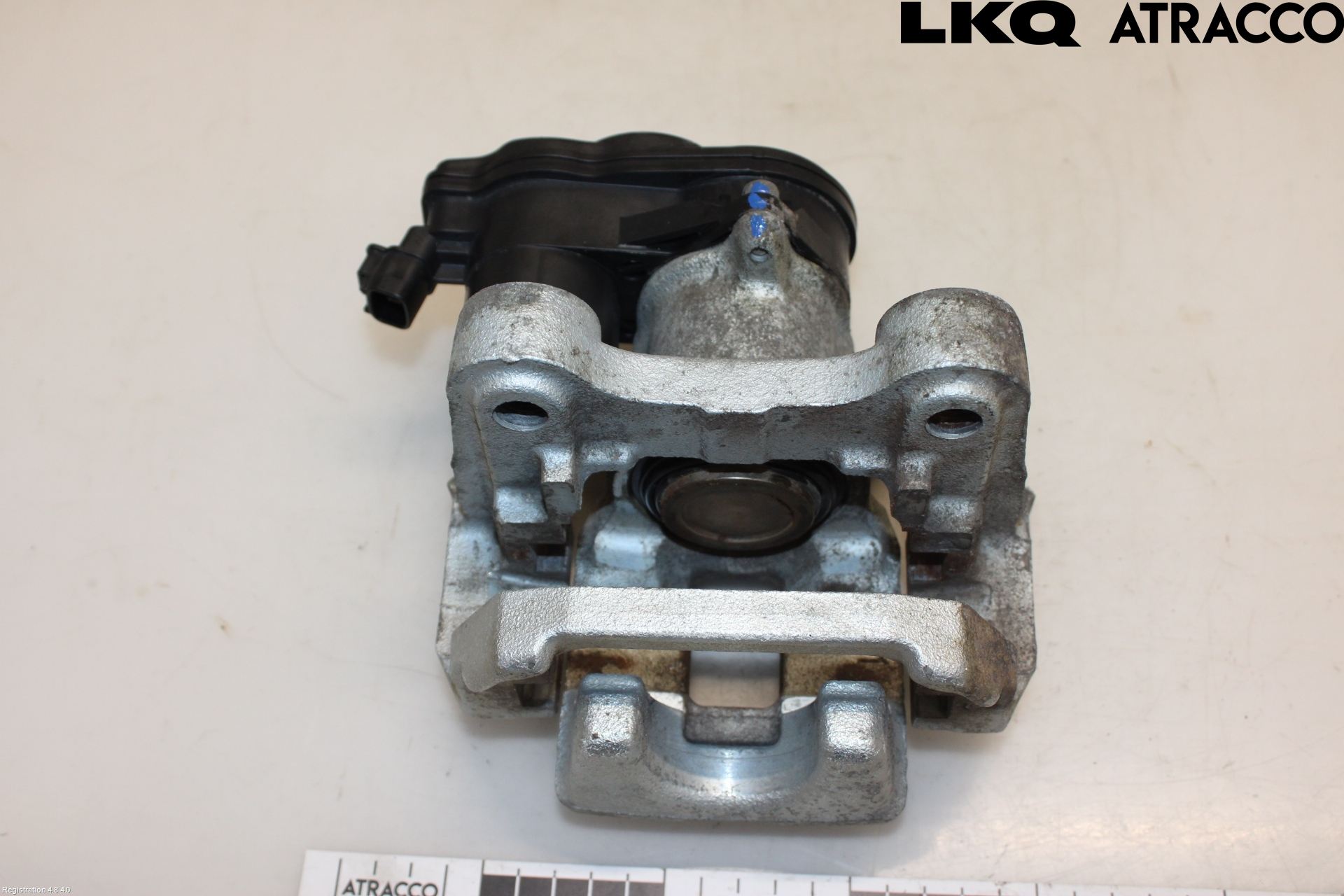 Lexus NX 340h/450h+ 21- Bromsok Bak Höger