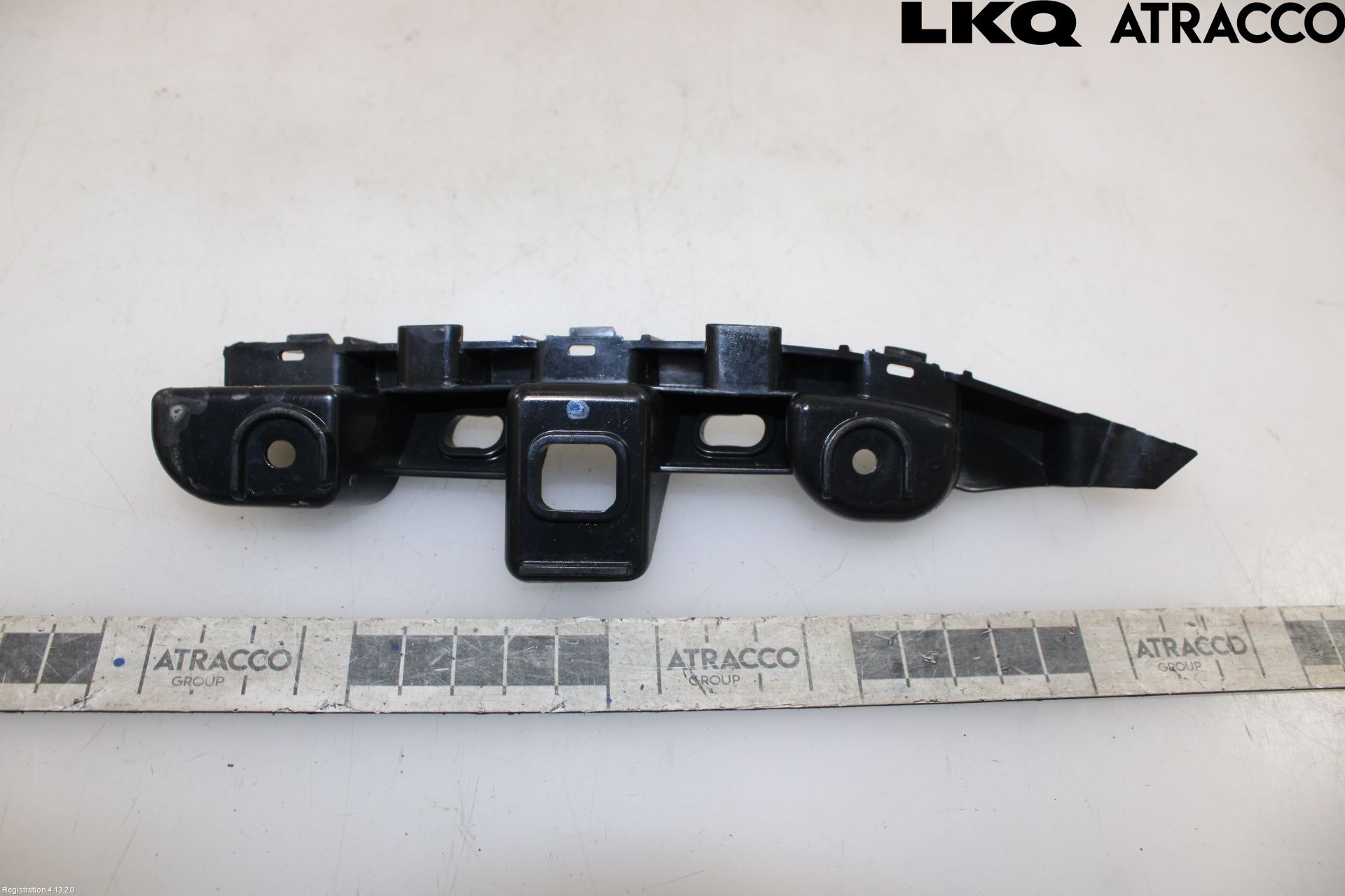 Volkswagen VW PASSAT 11-14 Stötfångarfäste Fram Hö